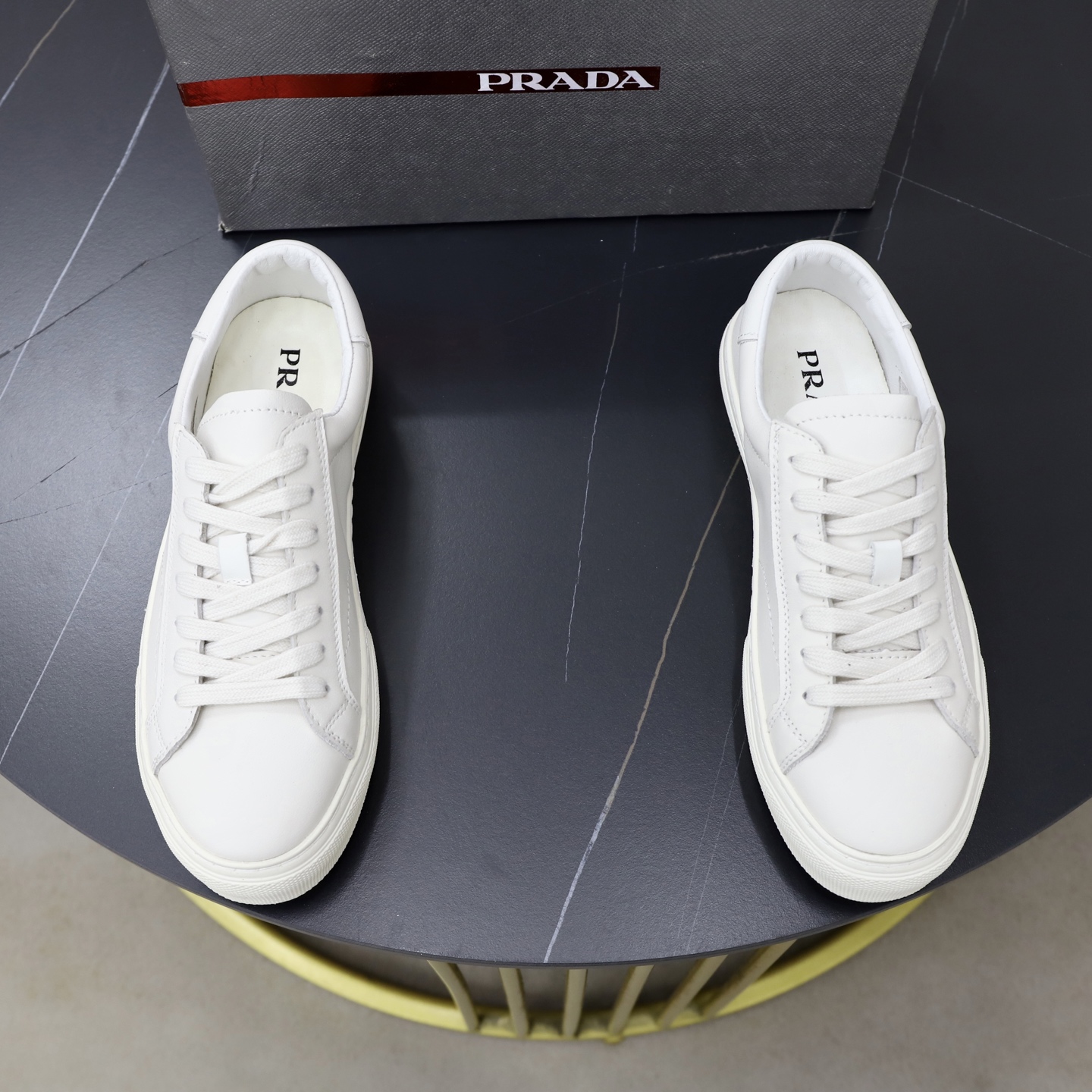 NO:955384,♂♂♂ Brand Prada Standard code 38-44 (45 customized) The same grade as the official website. Materials are original material splicing. Comfortable and breathable pigskin lining. Lightweight and wear-resistant sports outsole. Style category: men's fashionable casual shoes, running sneakers, noble luxury brand elements, top luxury, color, actual picture color, prada, sneakers19860909♂♂♂ 品牌普拉达 标准码38-44（45订做） 等级官网同款 材料原厂材料拼接 舒适透气猪皮内里 轻便耐磨运动大底 款式类别男士时尚休闲鞋 跑步 运动鞋 尊贵奢侈品大牌元素 顶级奢华 颜色实物图片色,,prada,sneakers,Men's shoes
