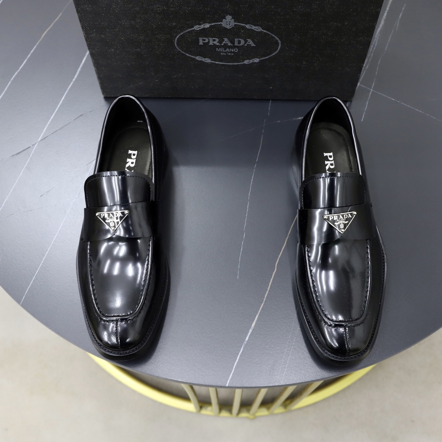 NO:956220,♂♂♂Cowhide lining Brand Prada PRADA Standard code 38-44 (45 customized) The same grade as the official website Material original high-grade cowhide surface Cowhide lining Non-slip soft wear-resistant outsole Style category Men's fashionable casual boots Distinguished luxury brand elements Top luxury Color actual picture color, prada, prada, boots, cowhide19860909♂♂♂牛皮里 品牌普拉达PRADA 标准码38-44（45订做） 等级官网同款 材料原版高档牛皮面 牛皮内里 防滑柔软耐磨大底 款式类别男士时尚休闲靴 尊贵奢侈品大牌元素 顶级奢华 颜色实物图片色,,prada,prada,boots,cowhide,Men's shoes