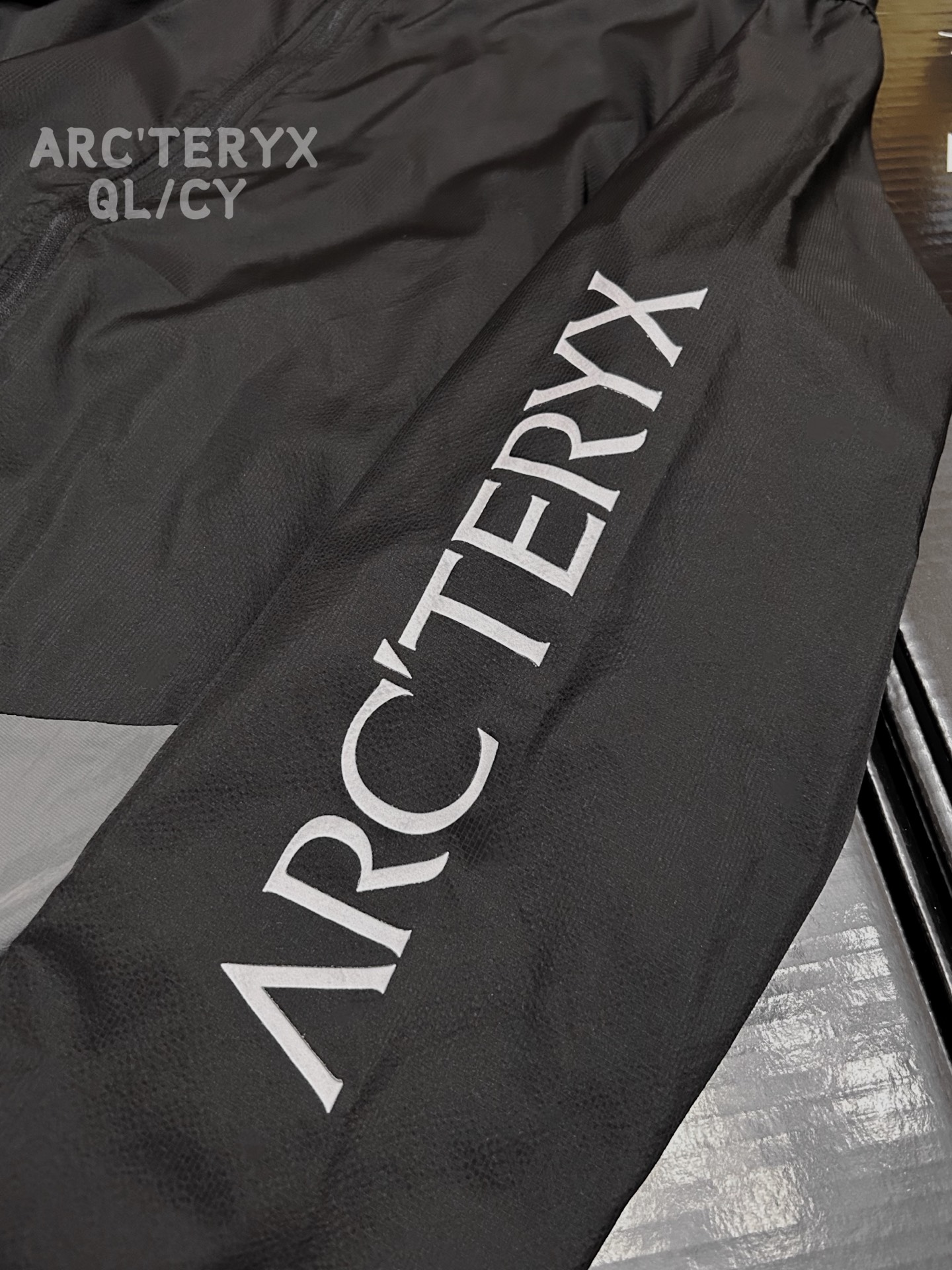 Arc'teryx ARC'TERYX /始祖鸟Norvan Windshell Hoody男女连帽衫轻量风壳夹克 户外休闲皮肤衣透气防晒服 10354