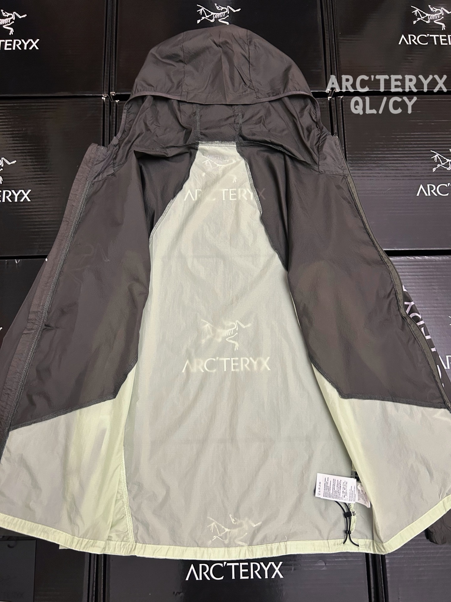 Arc'teryx ARC'TERYX /始祖鸟Norvan Windshell Hoody男女连帽衫轻量风壳夹克 户外休闲皮肤衣透气防晒服 10354