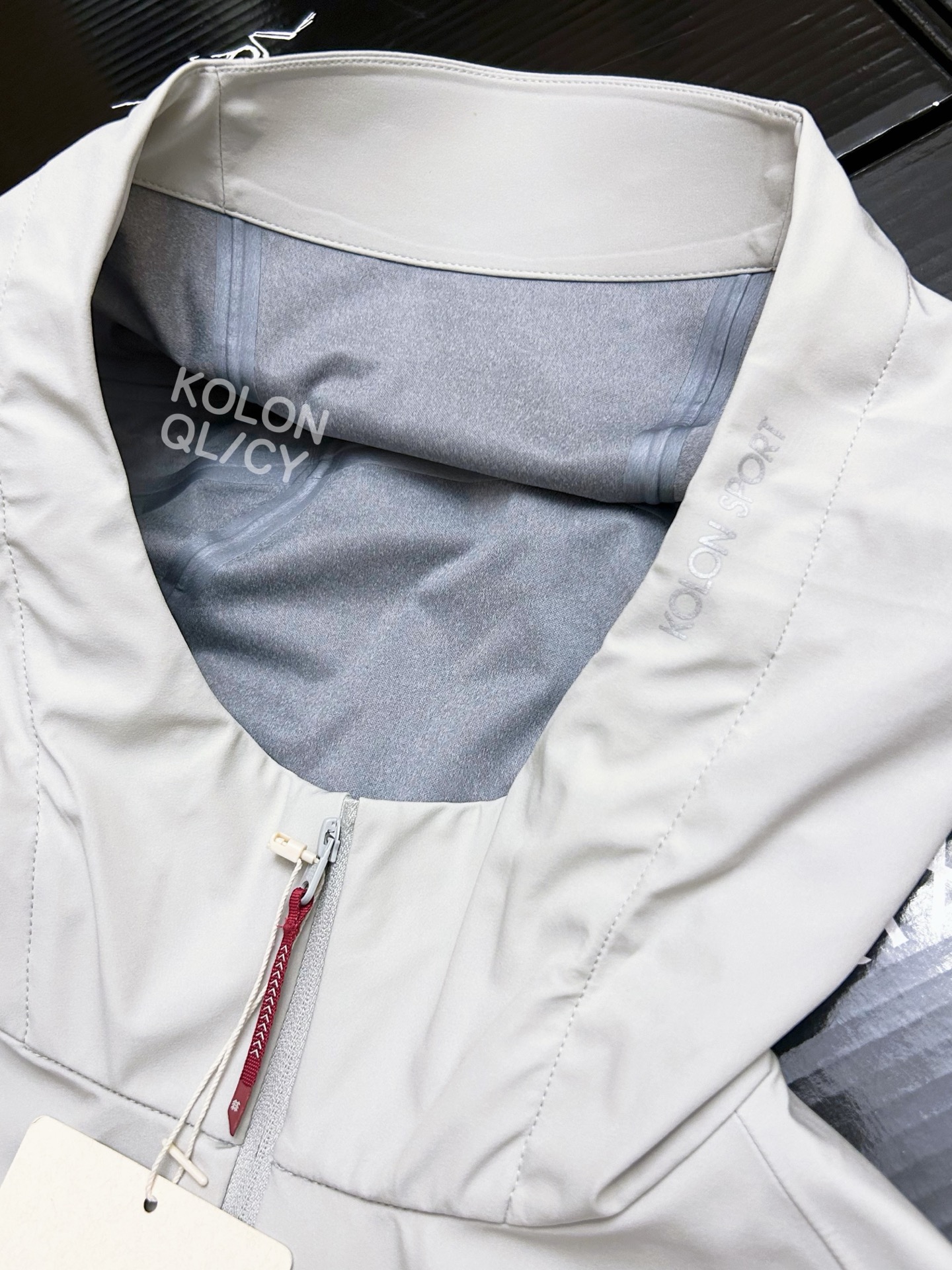 Moncler G18 女款马年限定