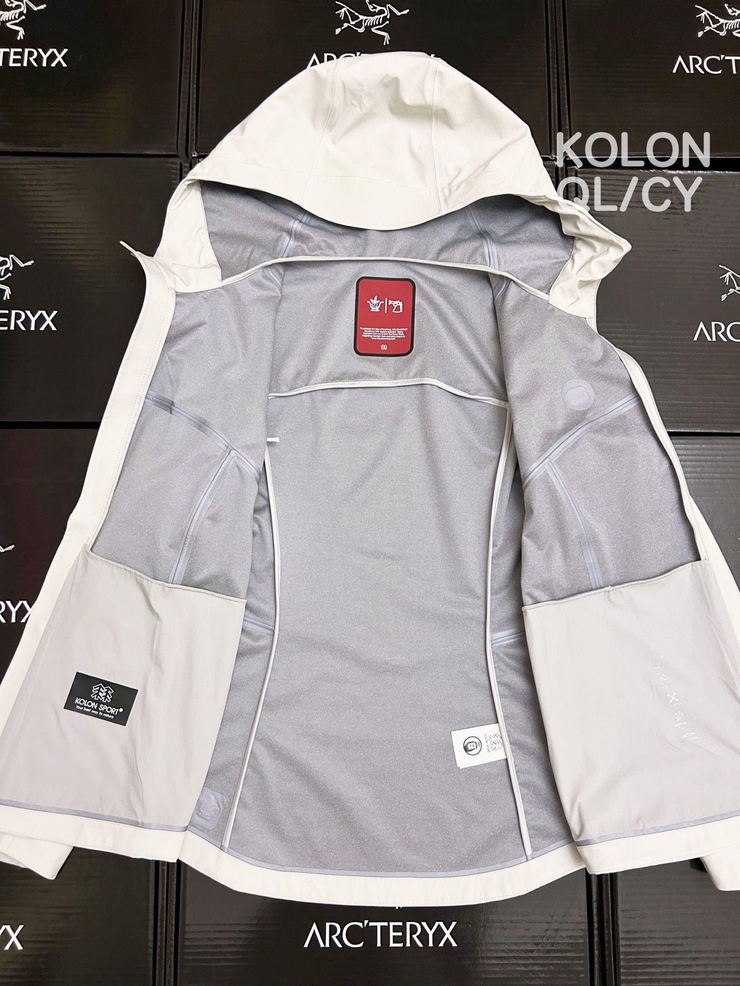 Moncler G18 女款马年限定