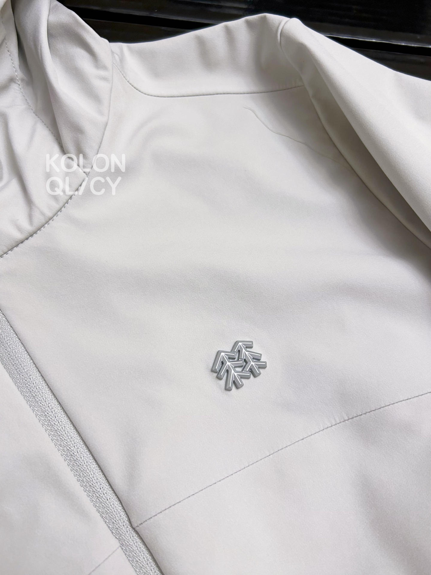 Moncler G18 女款马年限定