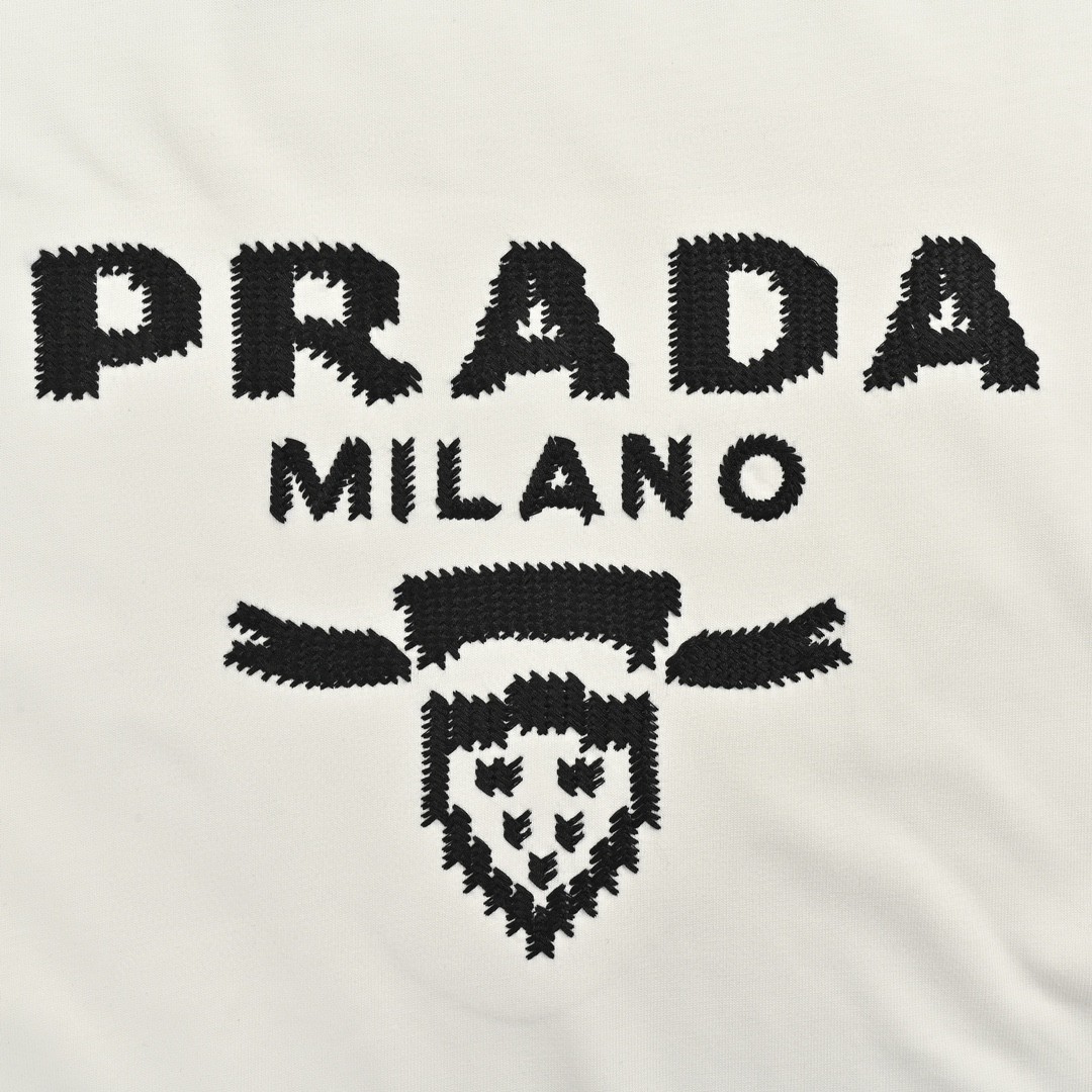 Prada/普拉达 24ss 针织绣花字母短袖