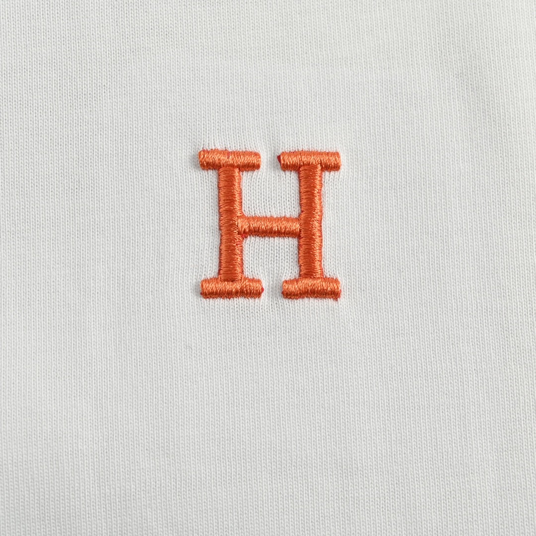 HERMES/爱马仕 经典刺绣橙标短袖 白色