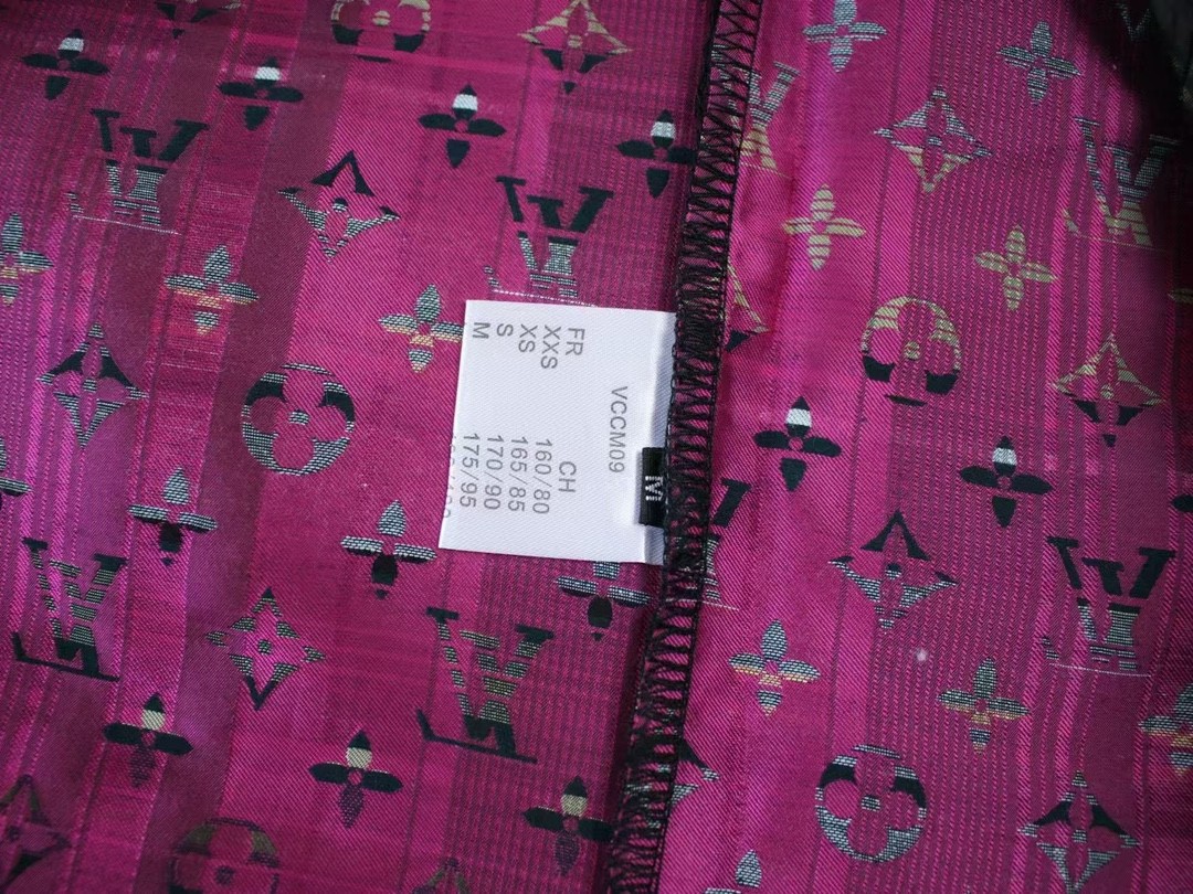 顶级品质 纯原臻品 Louis Vuitton 23SS 新款炫彩格纹满印提花暗红 顶级品质 纯原臻品 Louis Vuitton 23SS 新款炫彩格纹满印提花暗红