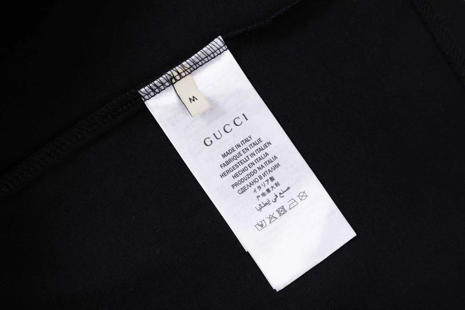 Gucci古驰新款织带刺绣logo圆领短袖T恤-Chinese UA Cheap High Quatity Brand Clothes Bags handbags Sneakers wholesale wholesaler seller from China Factory suppliers Fashion Clothing Shoes best Quality Beautiful Price Gucci古驰新款织带刺绣logo圆领短袖T恤