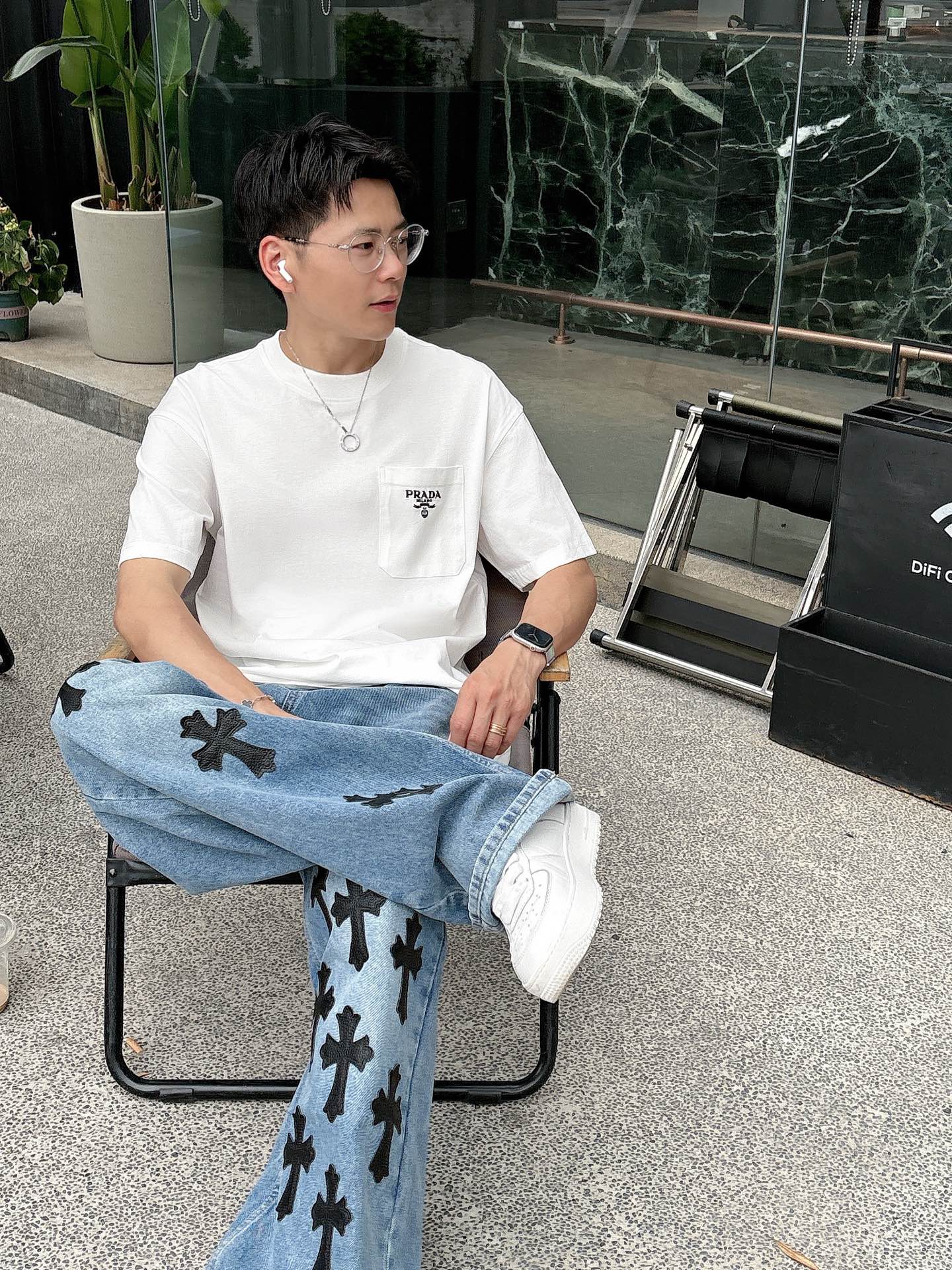   
普拉达 25SS春夏新款首发专柜最新款短袖圆领T恤 高端订制 设计前卫时尚！品牌logo重工艺设计