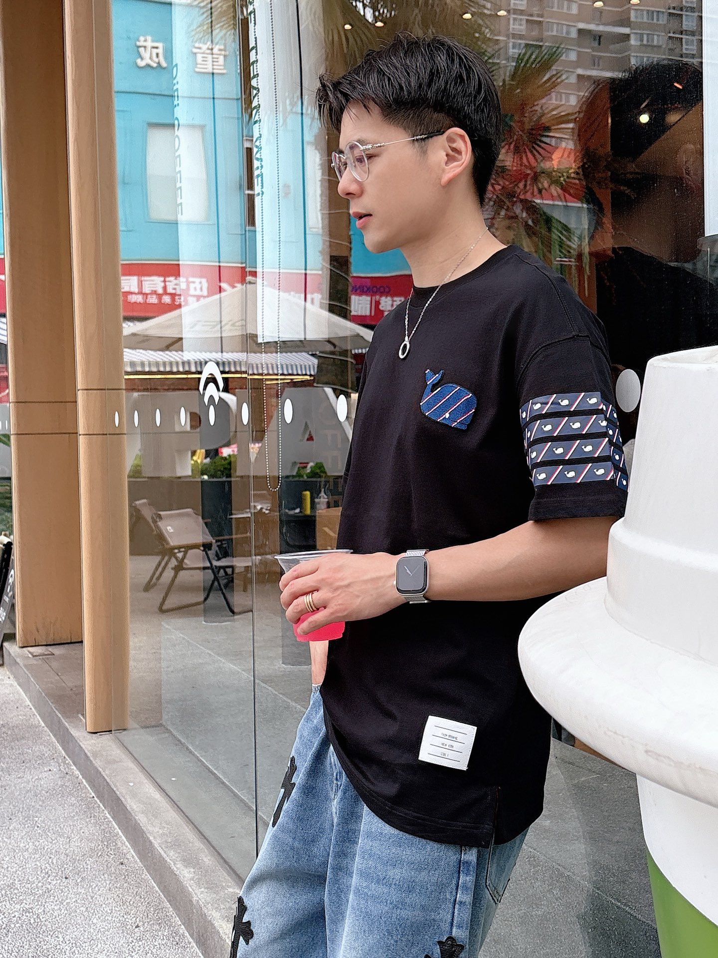   
tb 25SS春夏新款首发专柜最新款短袖圆领T恤 高端订制 设计前卫时尚！品牌logo重工艺设计 