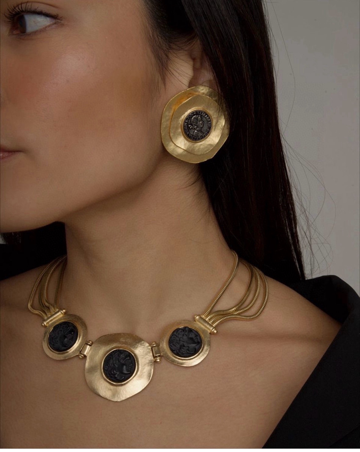 NO:714416,French niche brass vintage portrait earrings, necklace set, earrings, necklace, Cartier high-end jewelry19860909法式小众黄铜复古人像耳环 项链套装,,earrings,necklace,卡迪亚高端饰品,Jewelry