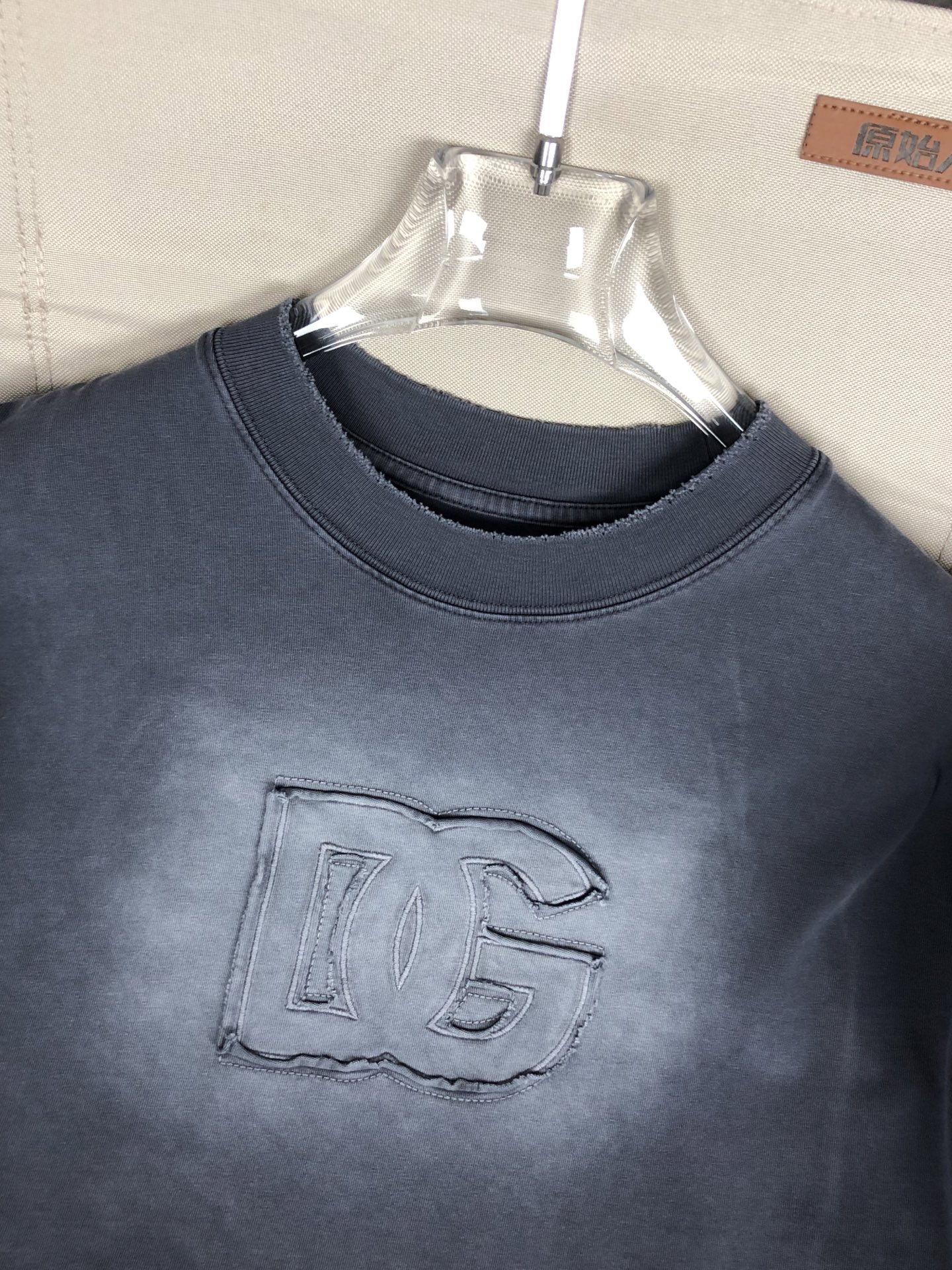  🆕杜嘉班纳D&G🆕 2024新款 重磅秋冬T恤🏖，官网同步 原版1-1复、洗水割烂工艺 ，做工精细无可