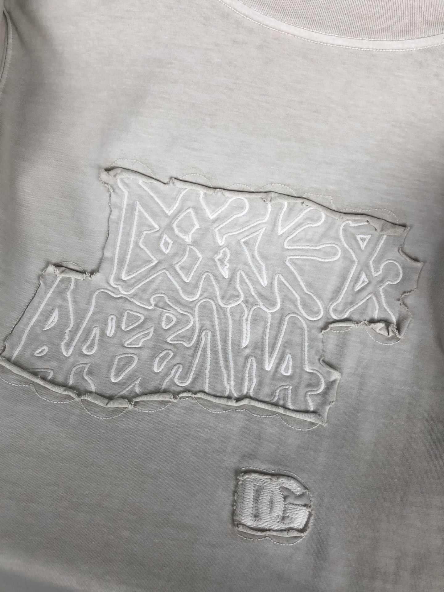 🆕杜嘉班纳D&G🆕 2024新款 重磅秋冬T恤🏖，官网同步 原版1-1复、洗水割烂工艺 ，做工精细无可