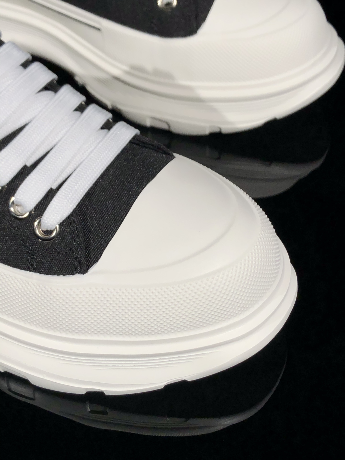 Recommended for refreshing summer: McQueen canvas dad shoes with 7 cm thick soles to increase height and turn your legs into long legs