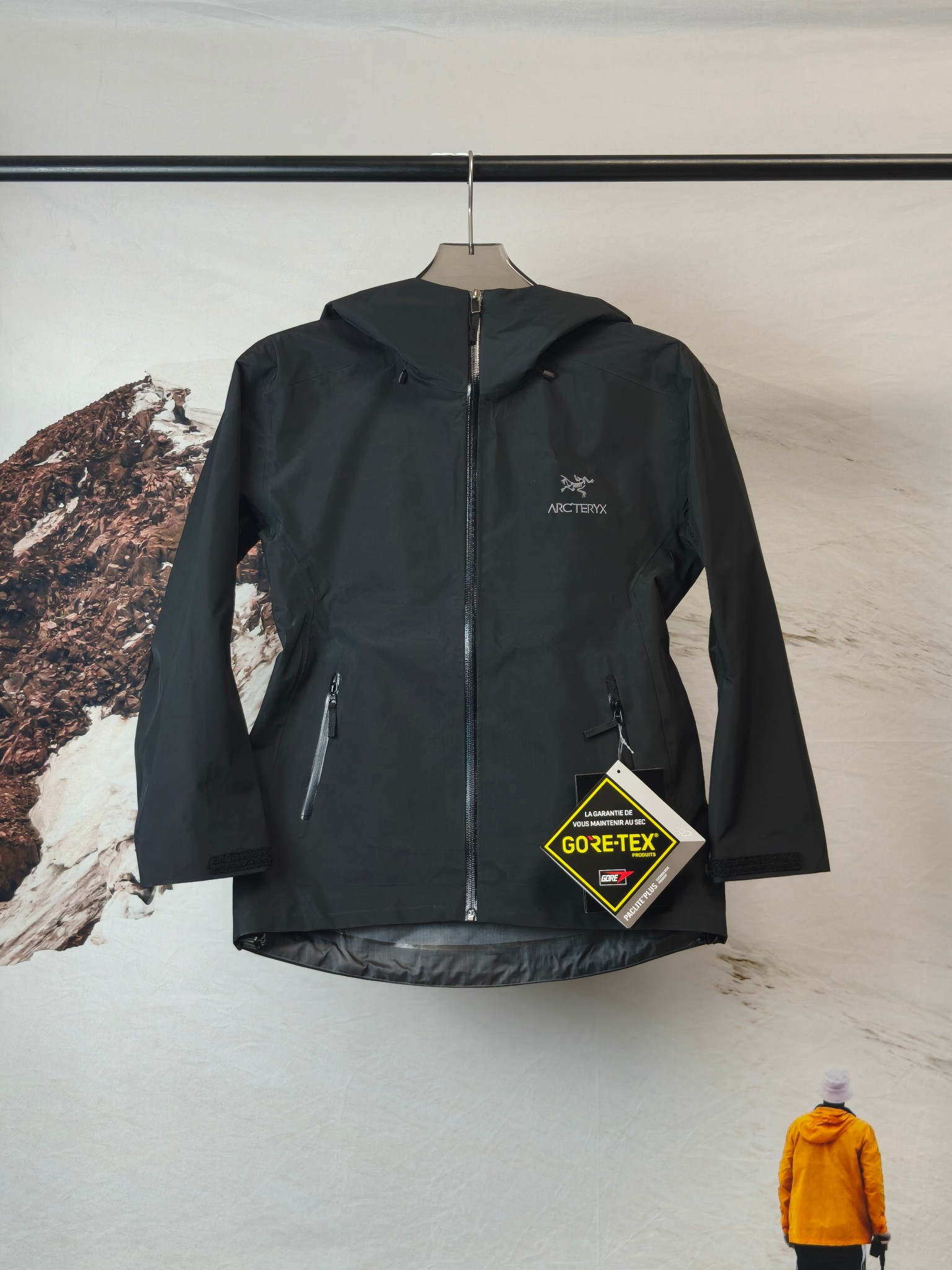 终端供应💰220

ARC'TERYX丨始祖鸟LT童装冲锋衣

Size：110-150