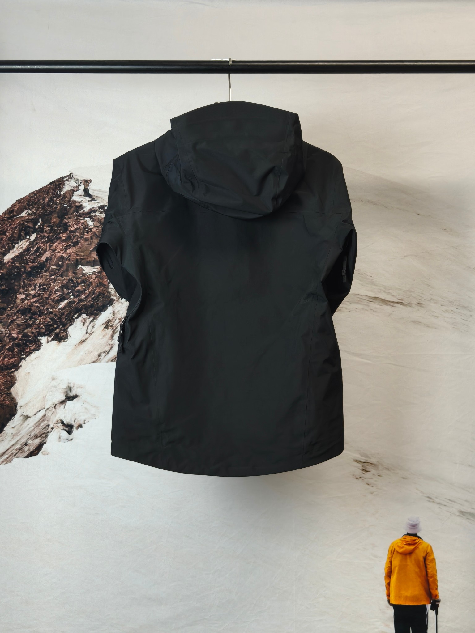 终端供应💰220

ARC'TERYX丨始祖鸟LT童装冲锋衣

Size：110-150