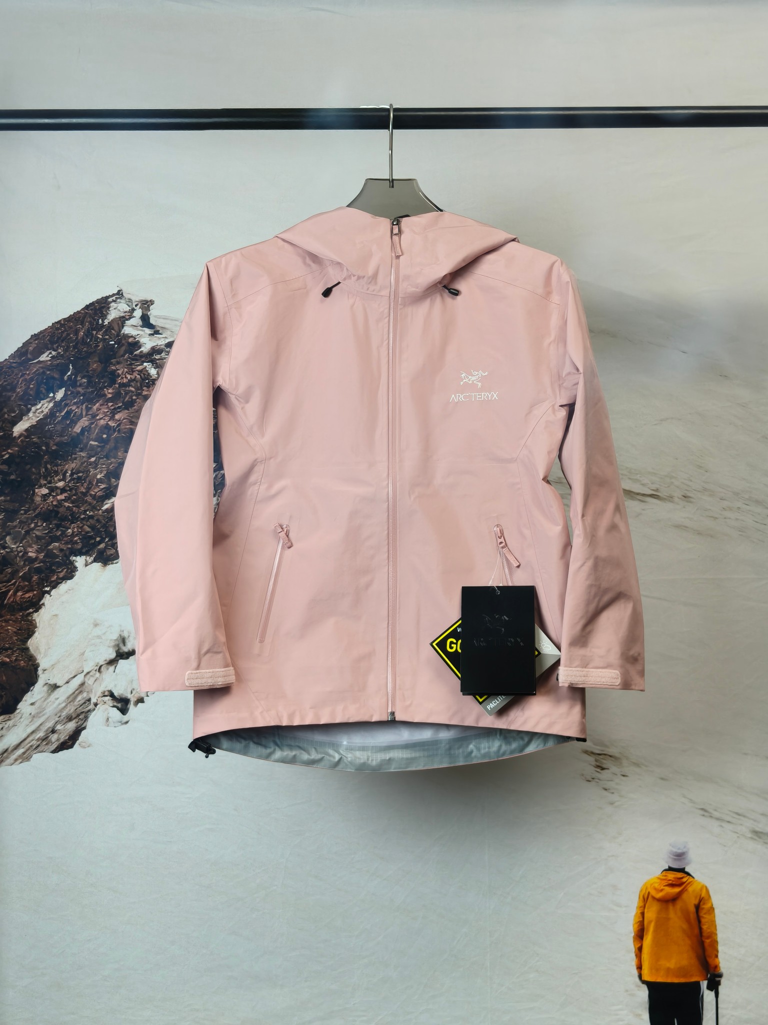 终端供应💰220

ARC'TERYX丨始祖鸟LT童装冲锋衣

Size：110-150