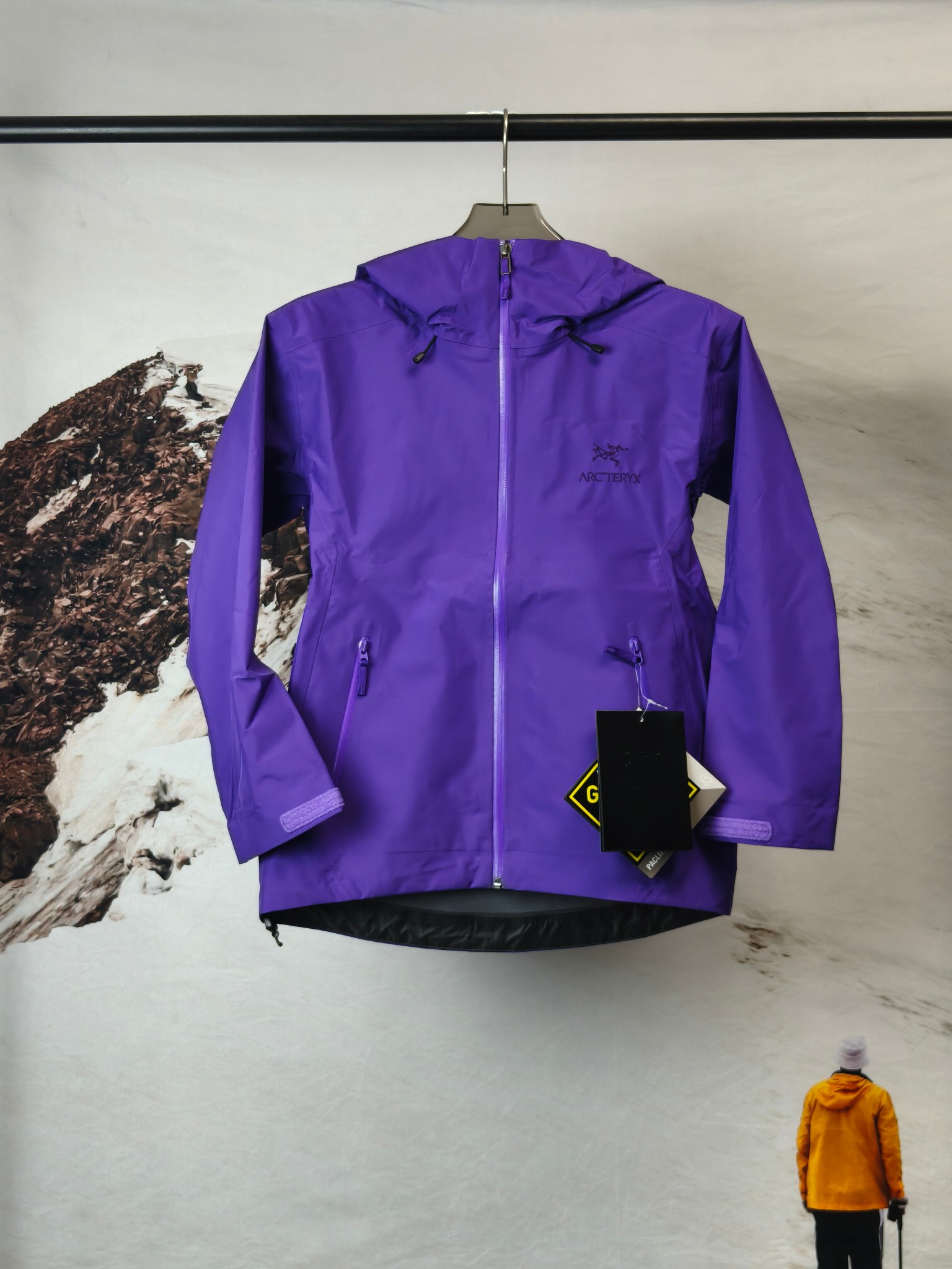 终端供应💰220

ARC'TERYX丨始祖鸟LT童装冲锋衣

Size：110-150