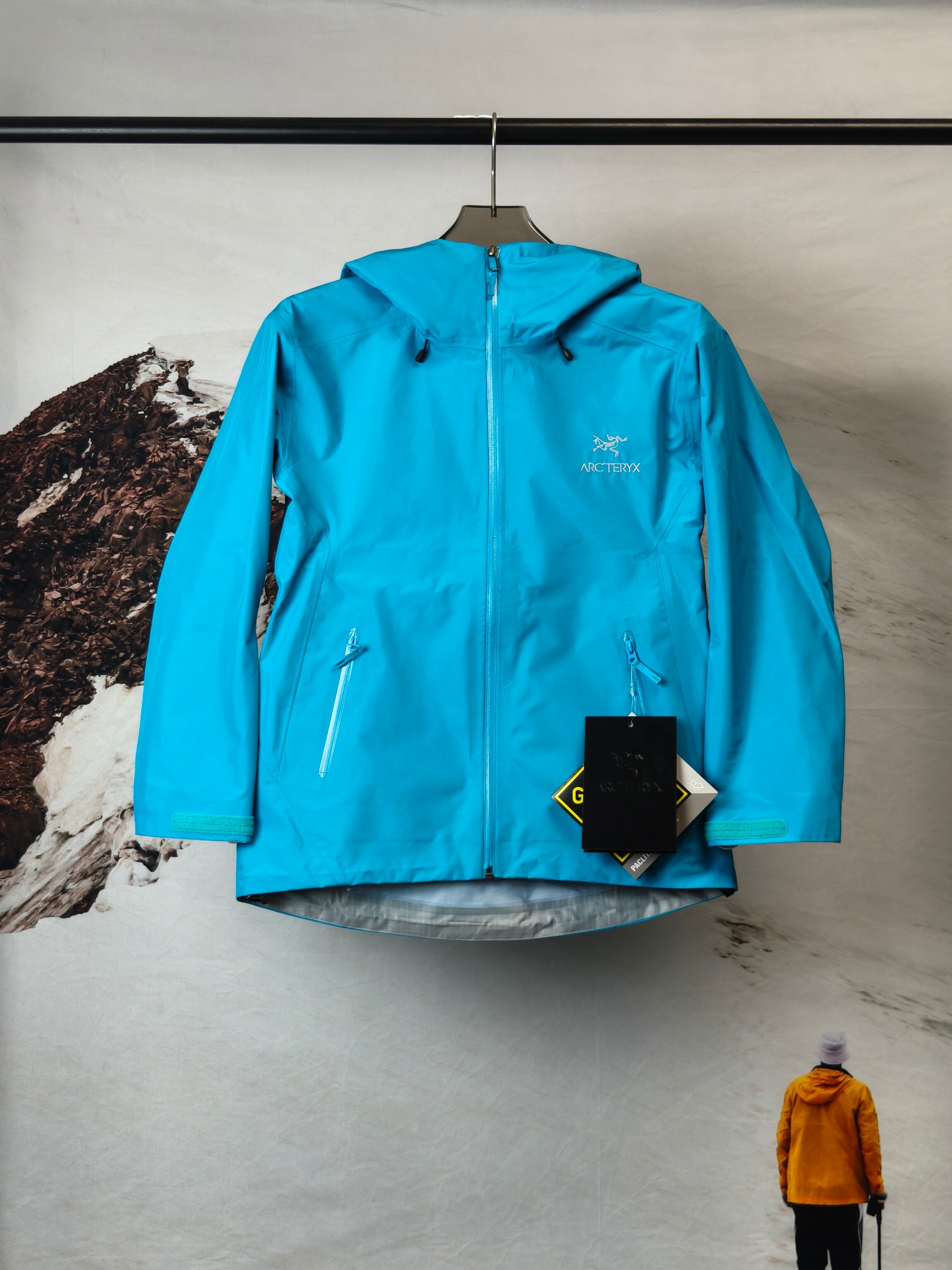 终端供应💰220

ARC'TERYX丨始祖鸟LT童装冲锋衣

Size：110-150