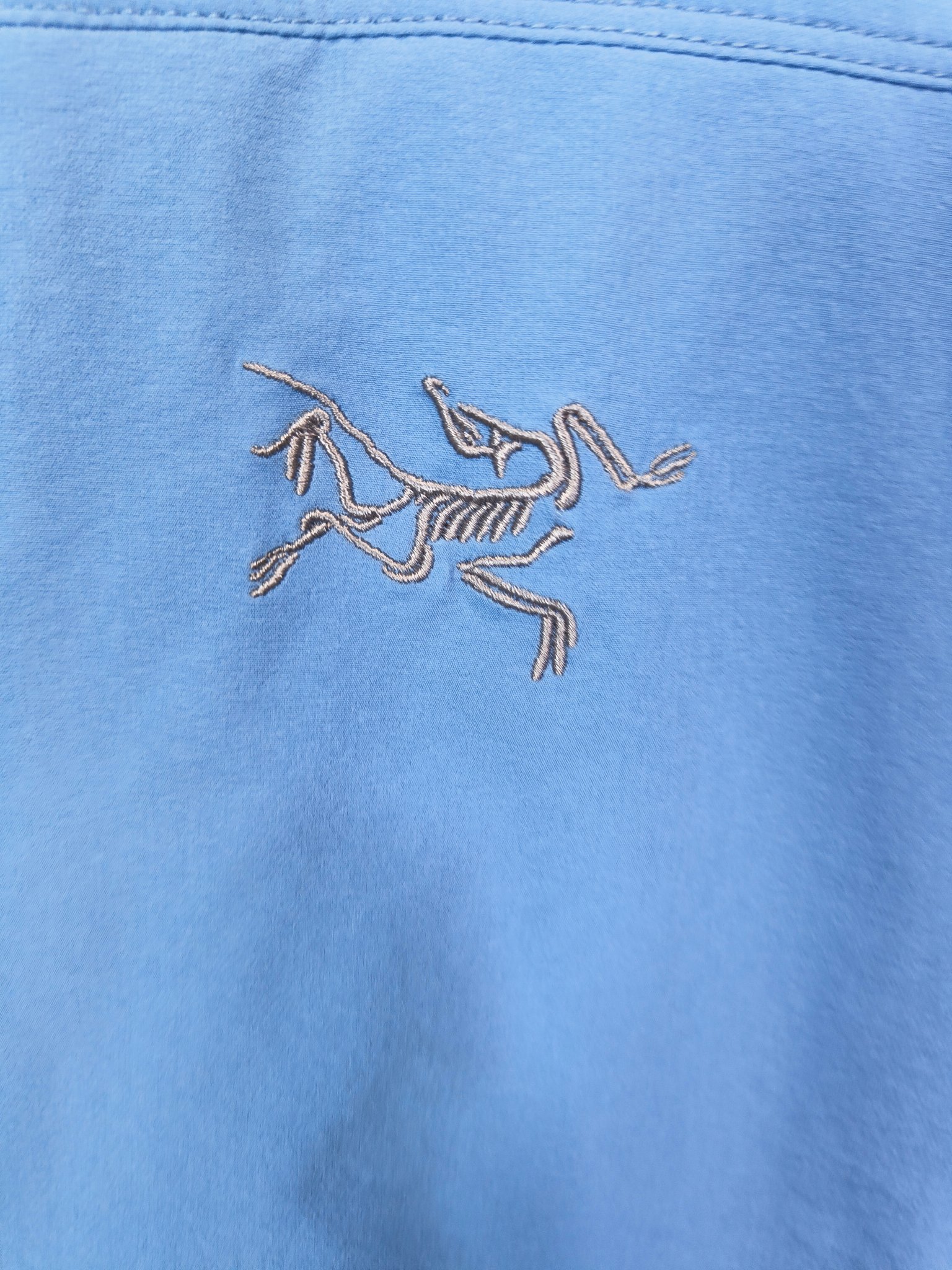 终端供应💰220

Arcteryx始祖鸟 GAMMA LIGHTWEIGHT 纯色轻薄软壳户外透气防风轻量速干跑步夹克外套 

尺码：S-XXL