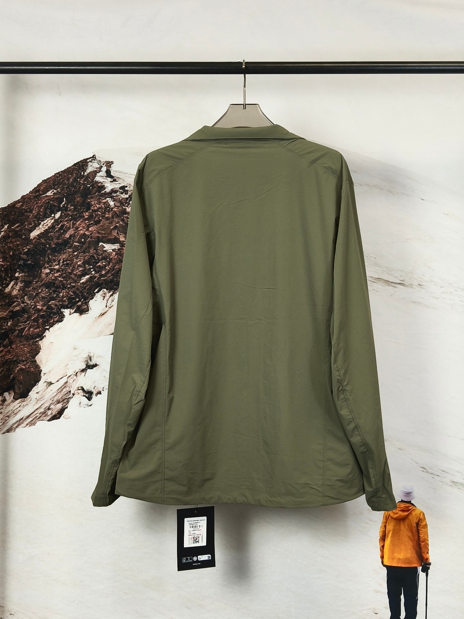 终端供应💰220

Arcteryx始祖鸟 GAMMA LIGHTWEIGHT 纯色轻薄软壳户外透气防风轻量速干跑步夹克外套 

尺码：S-XXL