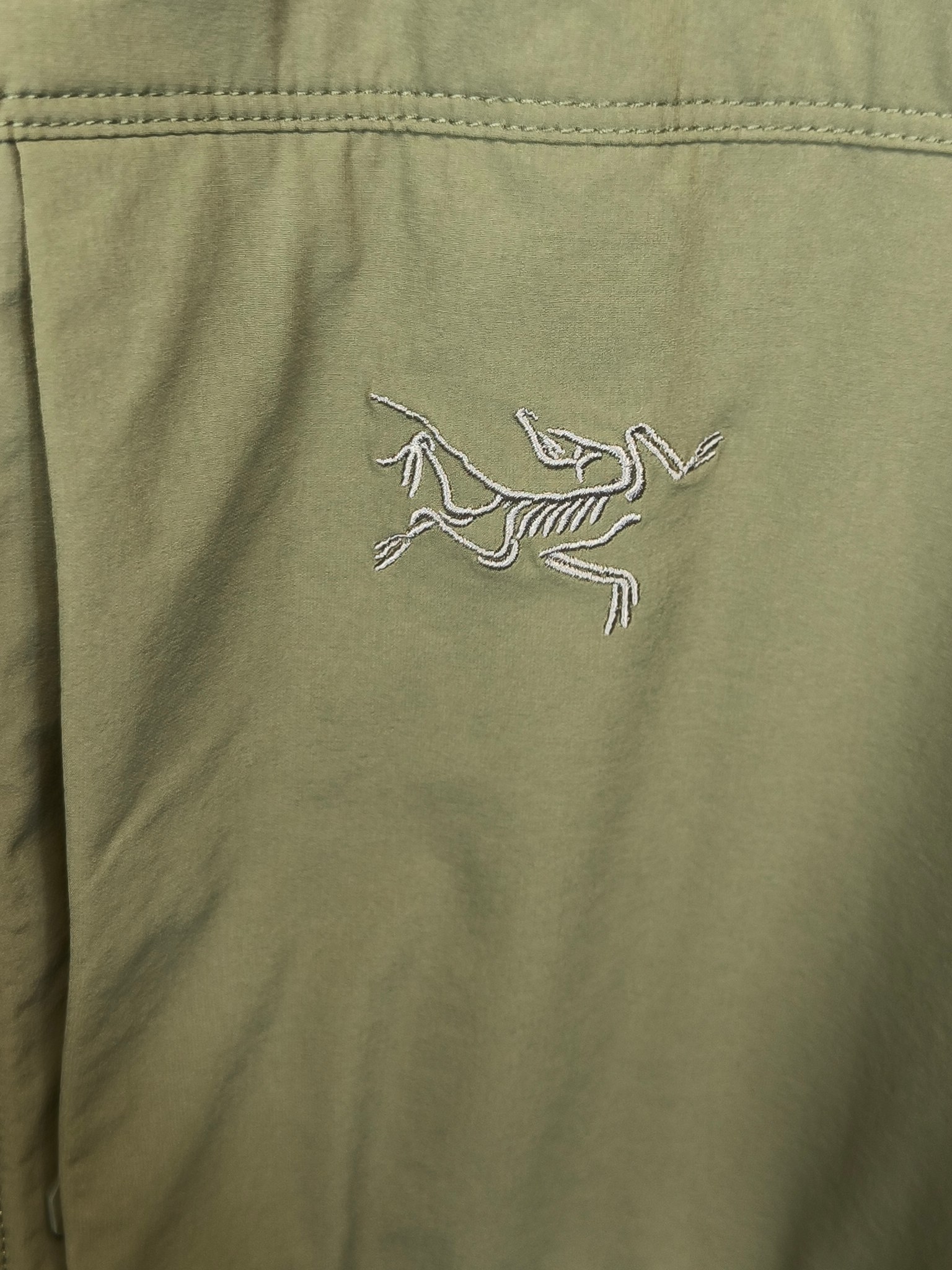 终端供应💰220

Arcteryx始祖鸟 GAMMA LIGHTWEIGHT 纯色轻薄软壳户外透气防风轻量速干跑步夹克外套 

尺码：S-XXL