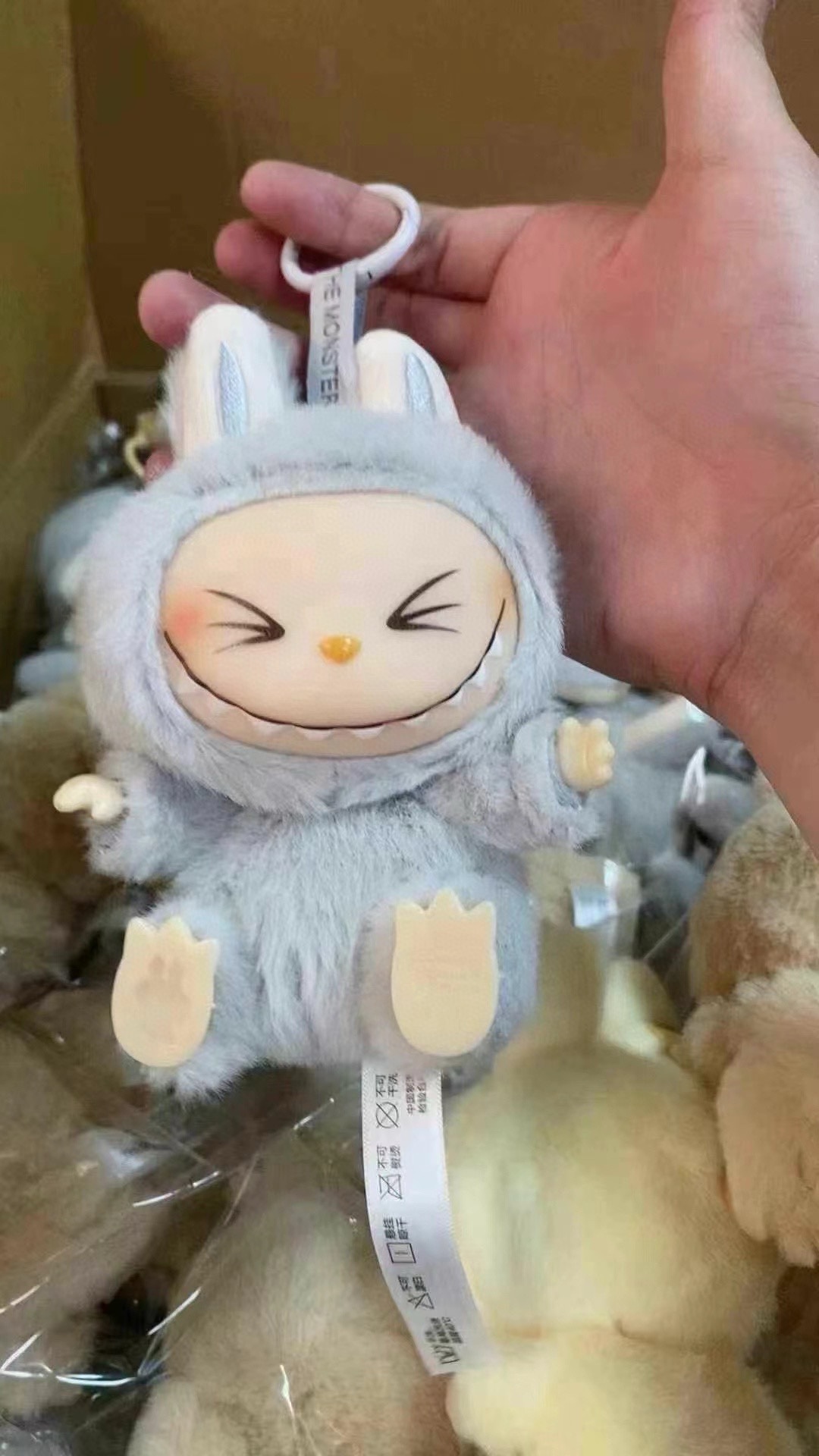 泡泡玛特拉布布LABUBU第二代2.0版本特价88💰一盒