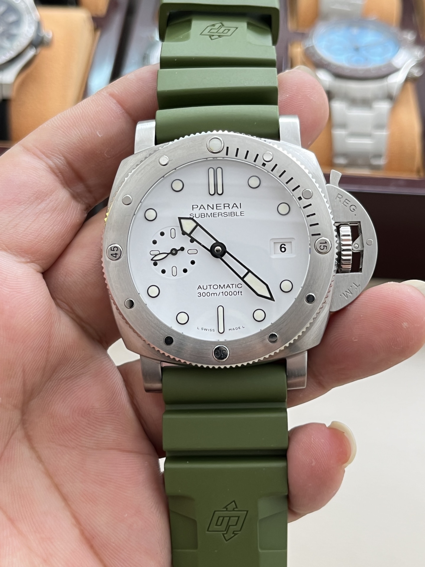 파네라이 PAM1226 자동 시계 이미지 5