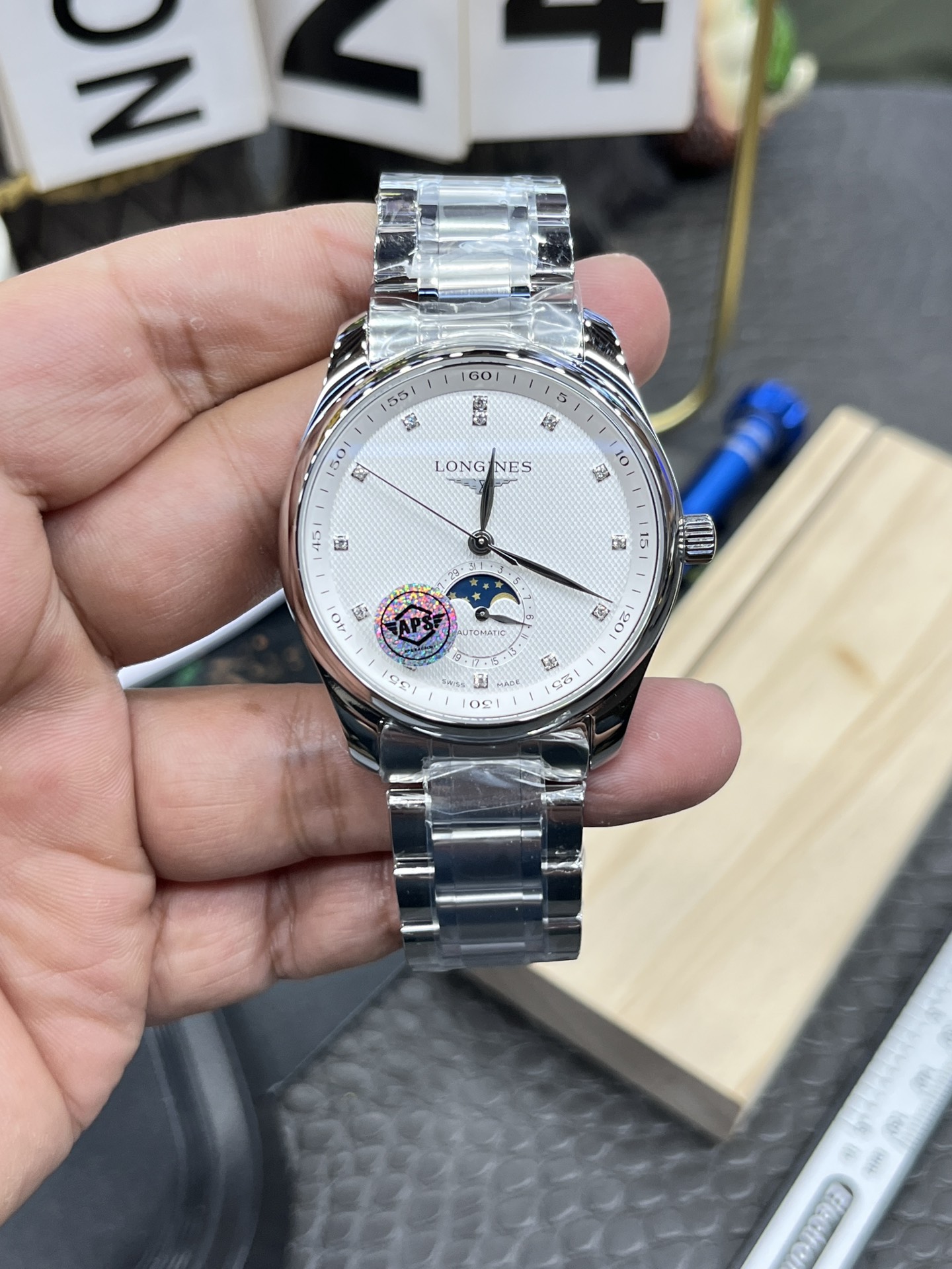 론진 마스터 컬렉션 문페이즈 파워리저브 40mm APS공장 시계 레플리카 44508