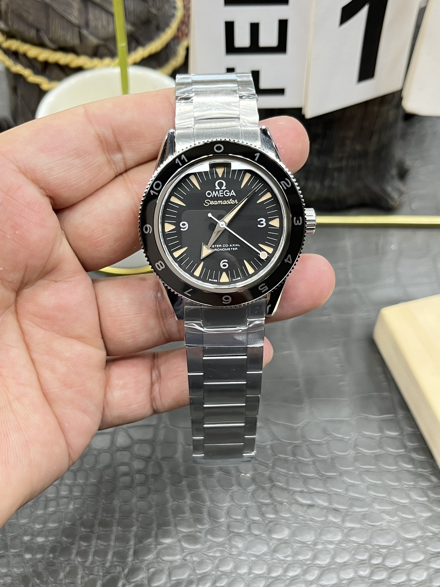 오메가 씨마스터 300 스펙터 007 41mm 남성 다이버 자동 기계식 VS공장 시계 레플리카 44590