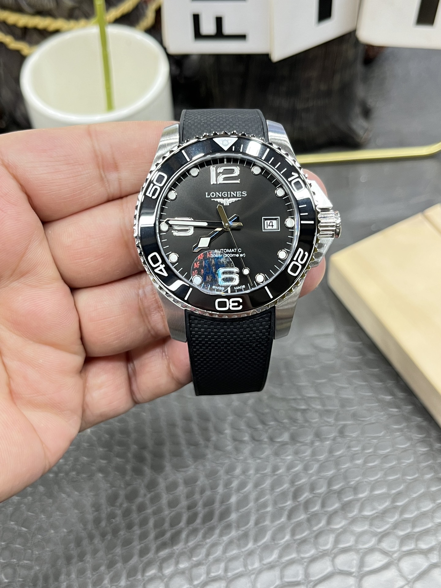 론진 콘퀘스트 43mm 블랙 러버 AF공장 시계 레플리카 44500