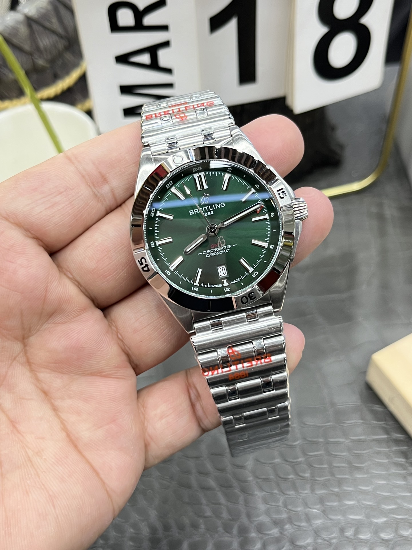 브라이틀링 슈퍼오션 GMT 남성 시계 14866 이미지 2