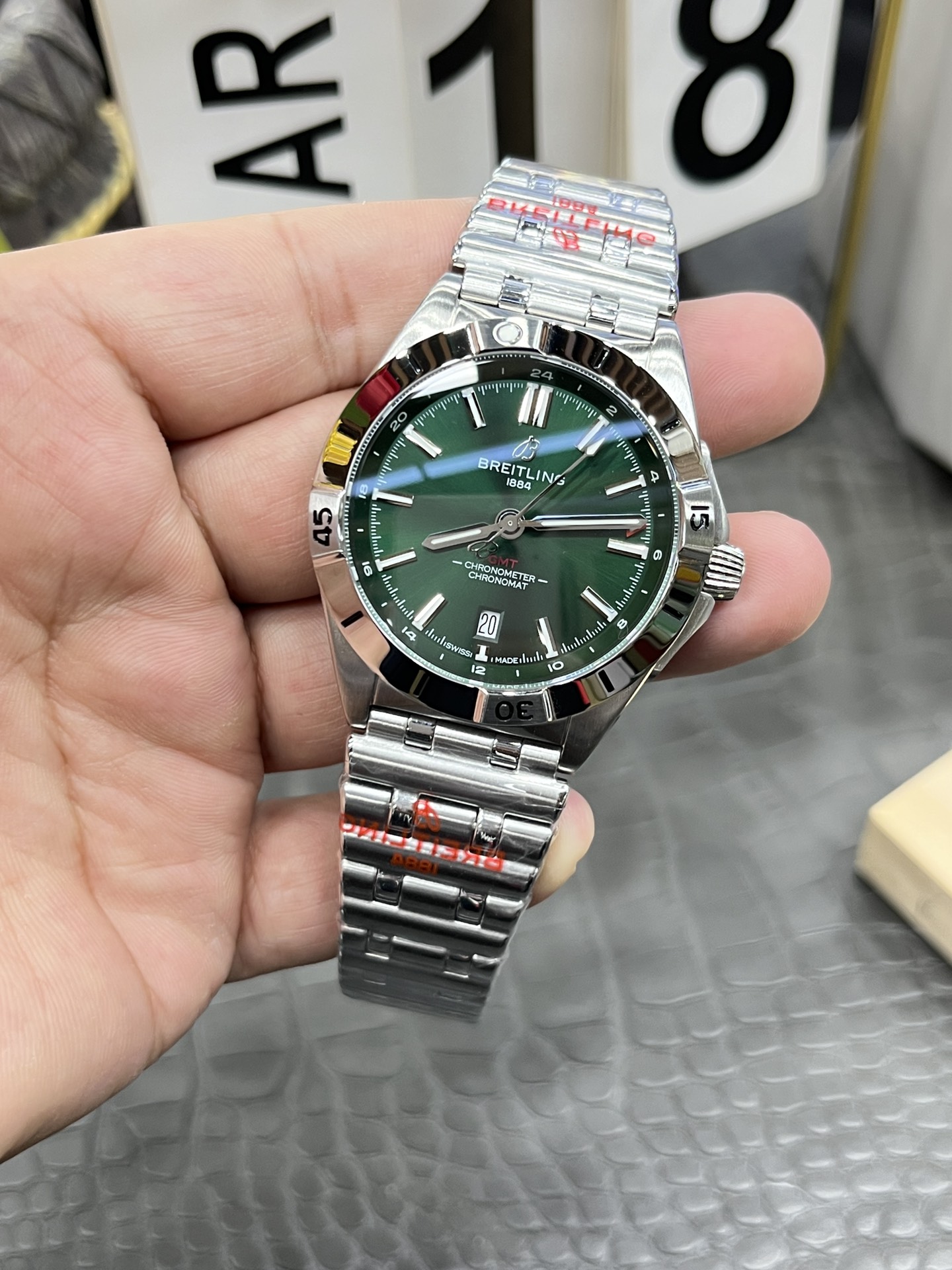브라이틀링 슈퍼오션 GMT 남성 시계 14866 이미지 4