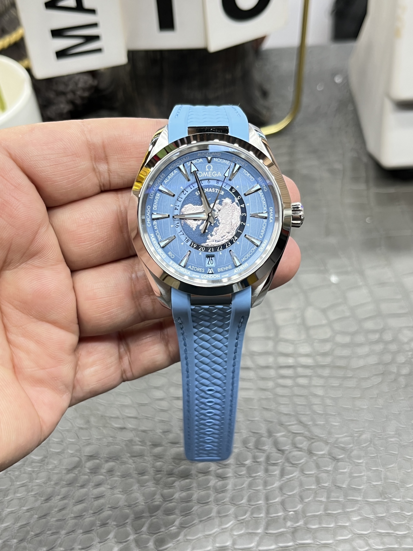 오메가 씨마스터 아쿠아테라 월드타이머 43mm 블루 남성 GMT 자동 기계식 VS공장 시계 레플리카 44586