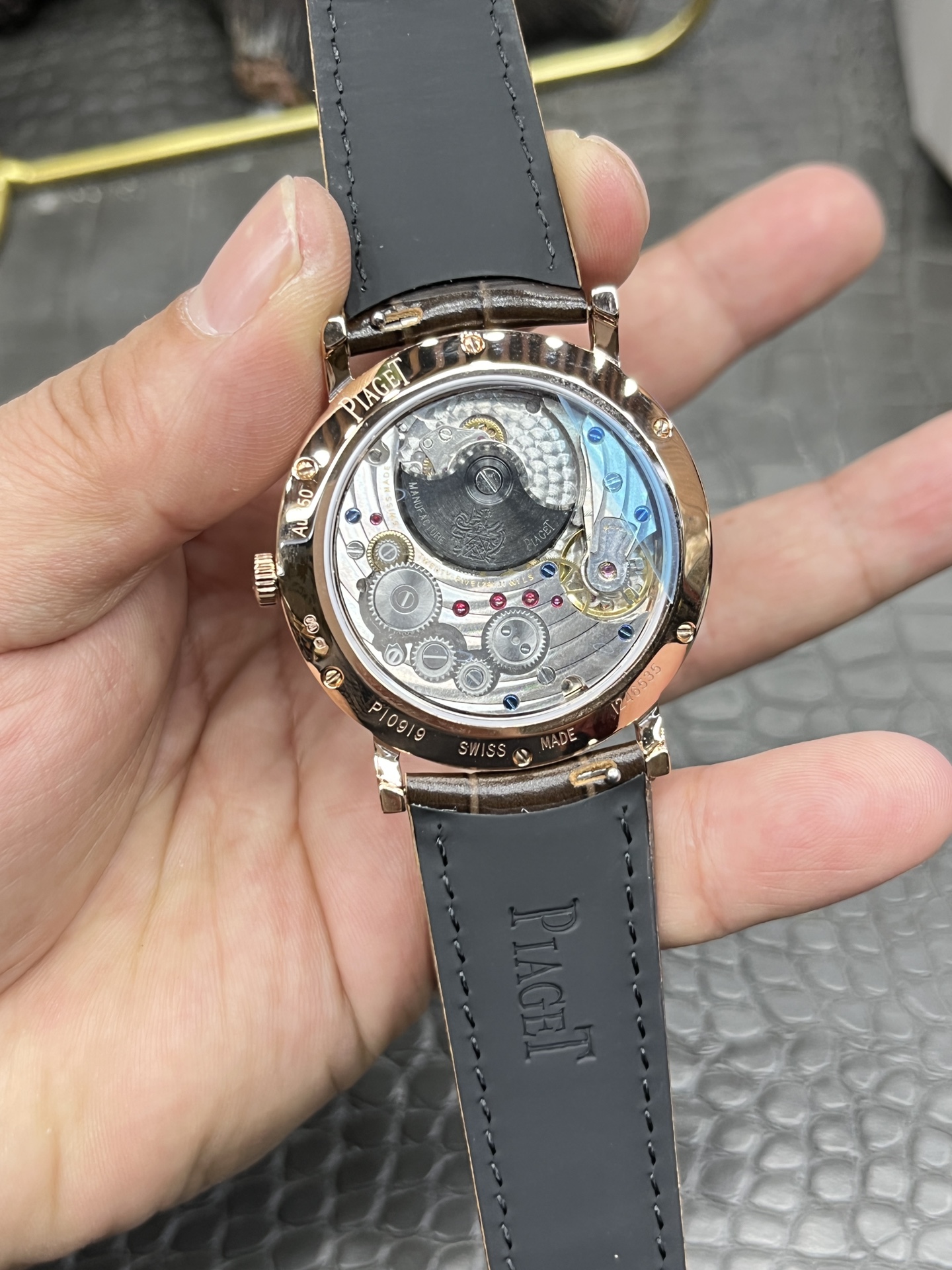 Artiplano Series G0A37138: Super Thin Automatic Watch with Pearl Dial - 图片 7
