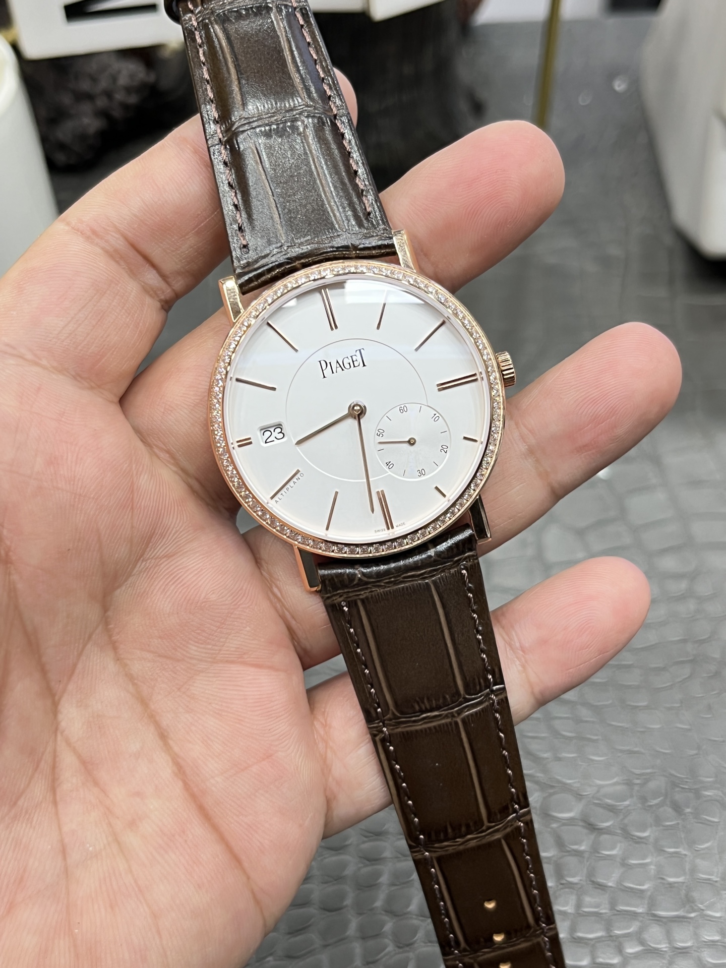 Artiplano Series G0A37138: Super Thin Automatic Watch with Pearl Dial - 图片 3