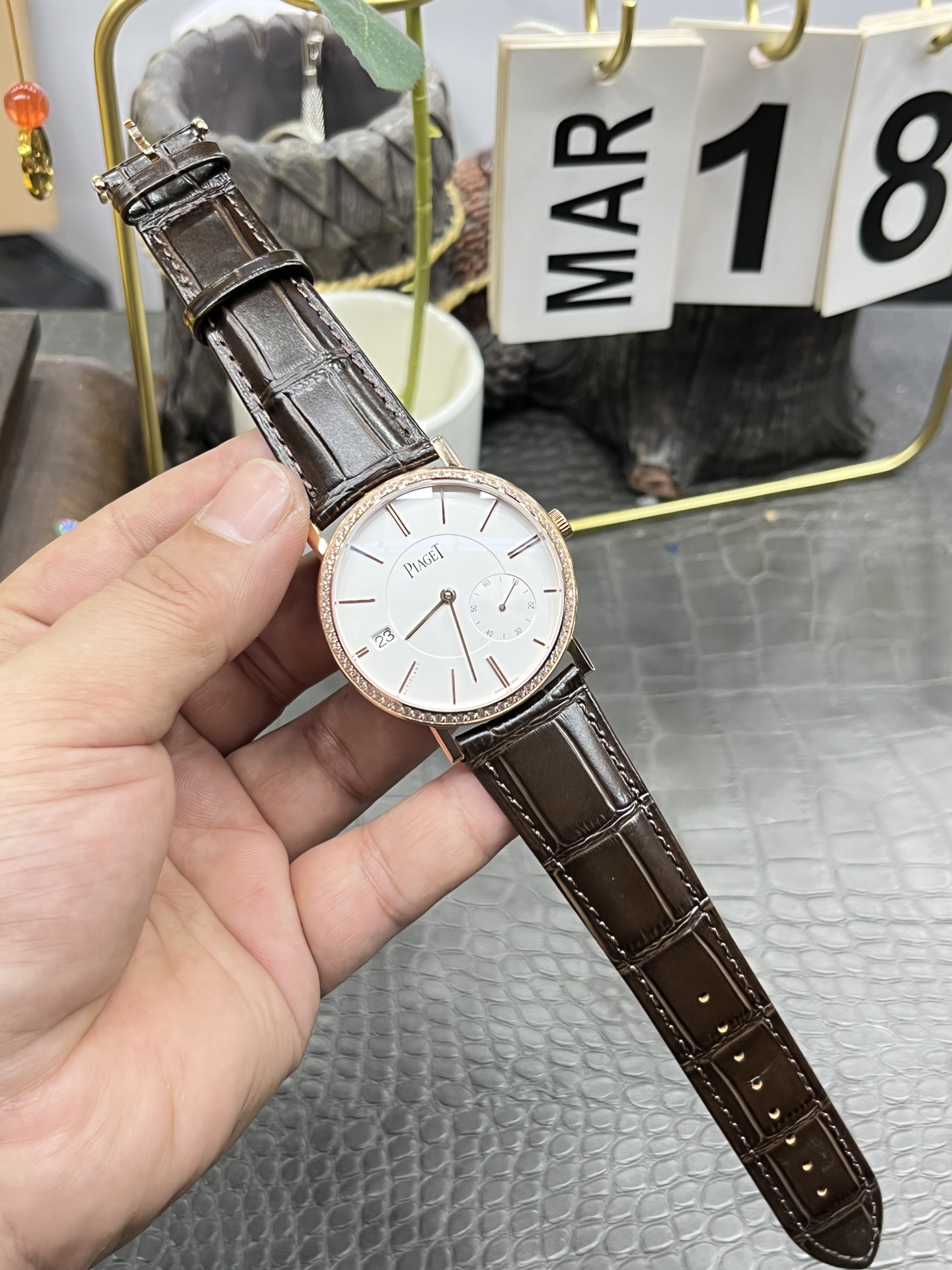 Artiplano Series G0A37138: Super Thin Automatic Watch with Pearl Dial - 图片 9