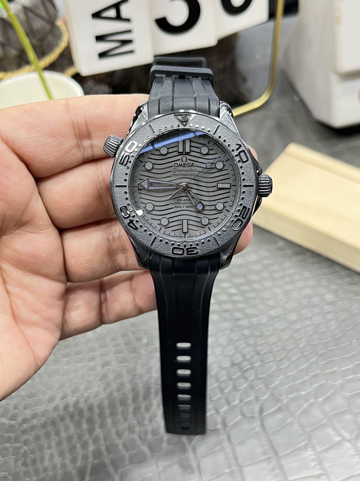 NO:158231,T  Omega Black Seahorse Series/43.5mm ceramic shell/equipped with 8806 fully automatic integrated coaxial movement, omega19860909T 欧米茄墨黑海马系列/43.5mm陶瓷壳/搭载8806全自动一体同轴机芯,,omega,Watch