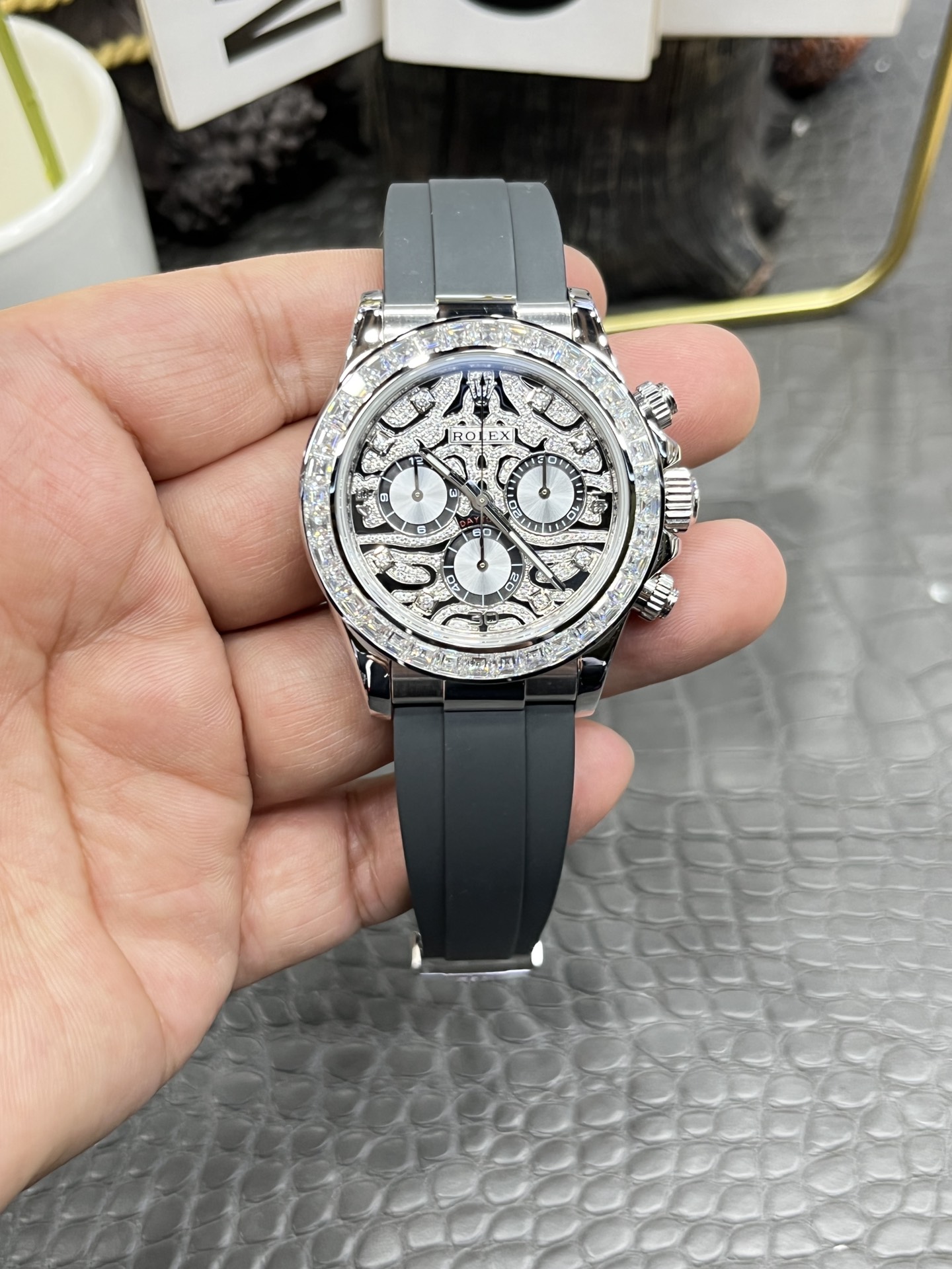 NO:158241,CBD Rolex Private Customized Ditona Series/40mm Tiger Dimon Diamond/Dandong Fully Automatic Time Code Mechanical Movement/Super Weight 153g, Rolex19860909CBD劳力士私人定制迪通拿系列/40mm老虎迪满钻/丹东全自动计时码机械机芯/超级配重153克,,rolex,Watch