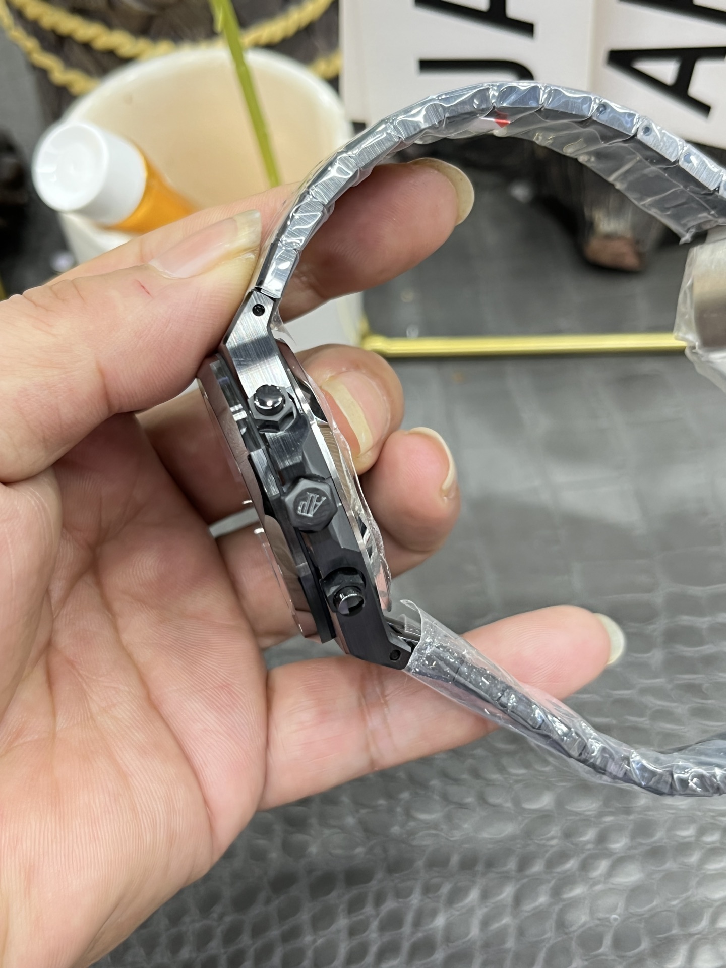 Audemars Piguet Royal Oak 26240 Black Ceramic Flyback Chronograph 41mm 6 i1745848663 5678 8