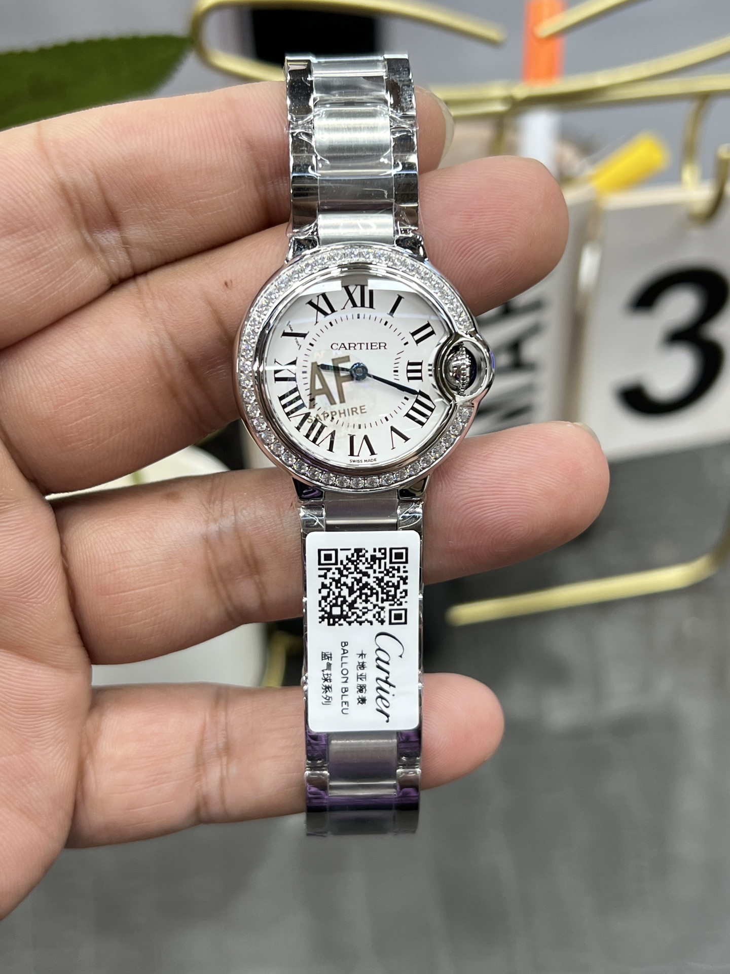 까르띠에 발롱블루 28mm AF공장 론다 쿼츠 무브먼트 쿼츠 무브먼트 다이아 블루 레플리카 42573