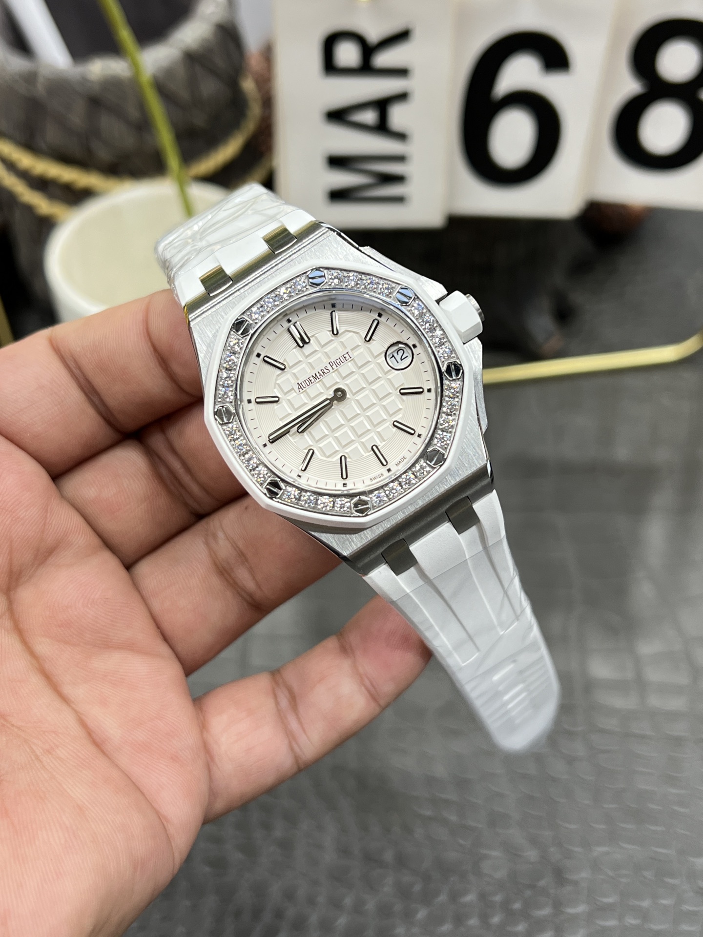 Audemars Piguet Royal Oak Offshore White Dial 67540SK 37mm Quartz Ladies Watch 9 i1749920298598 7777 0 8