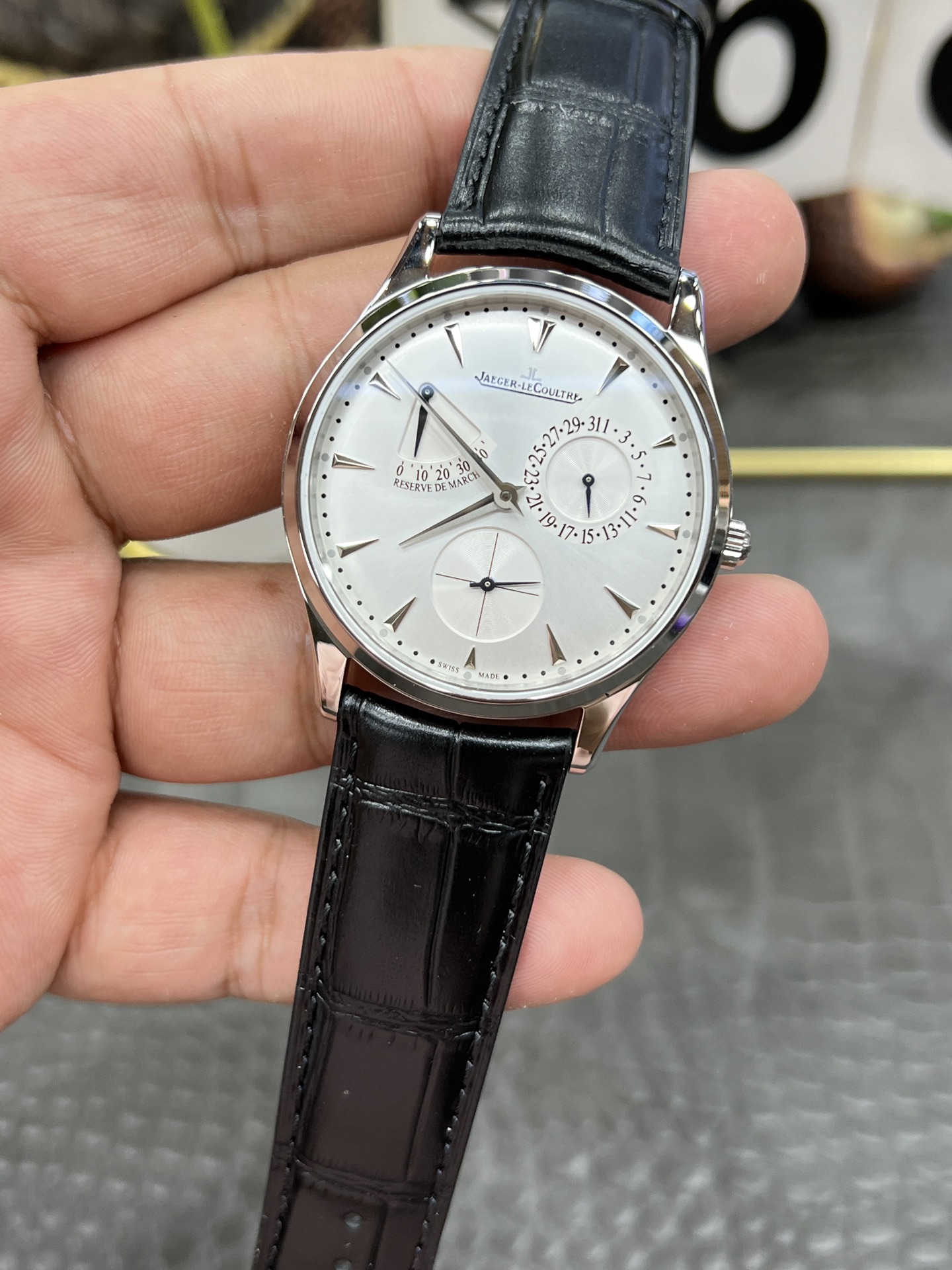 Jaeger-LeCoultre Master Ultra Thin Moon Men's Watch, Black Leather Strap 4 i1750511251212 122 0 2