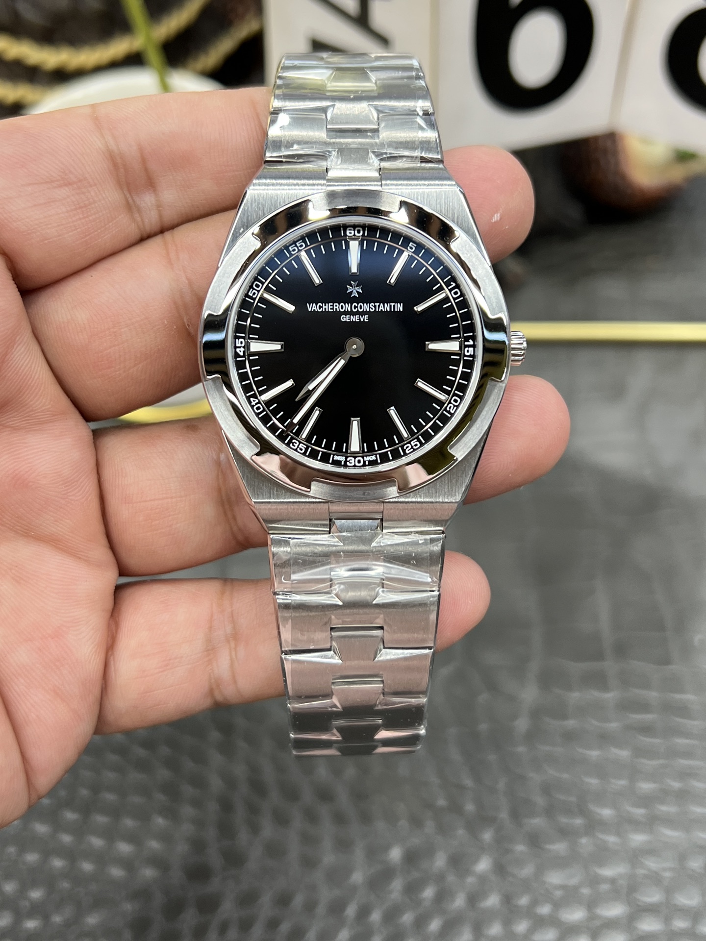 Vacheron Constantin Overseas Ultra-Thin Automatic Silver Stainless Steel Watch 1 i1750511260944 3848 0 0