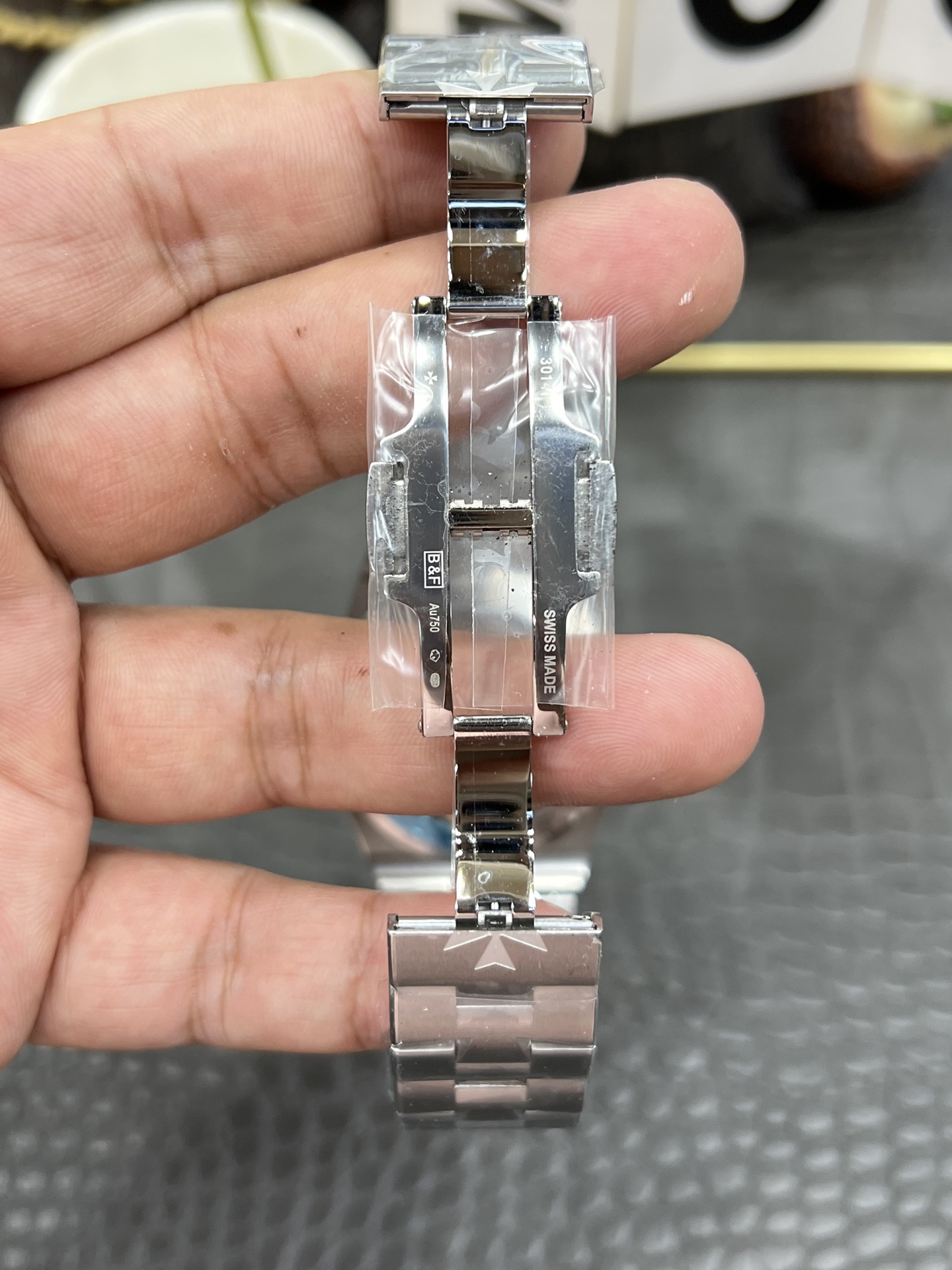 Vacheron Constantin Overseas Ultra-Thin Automatic Silver Stainless Steel Watch 8 i1750511260956 2408 0 7