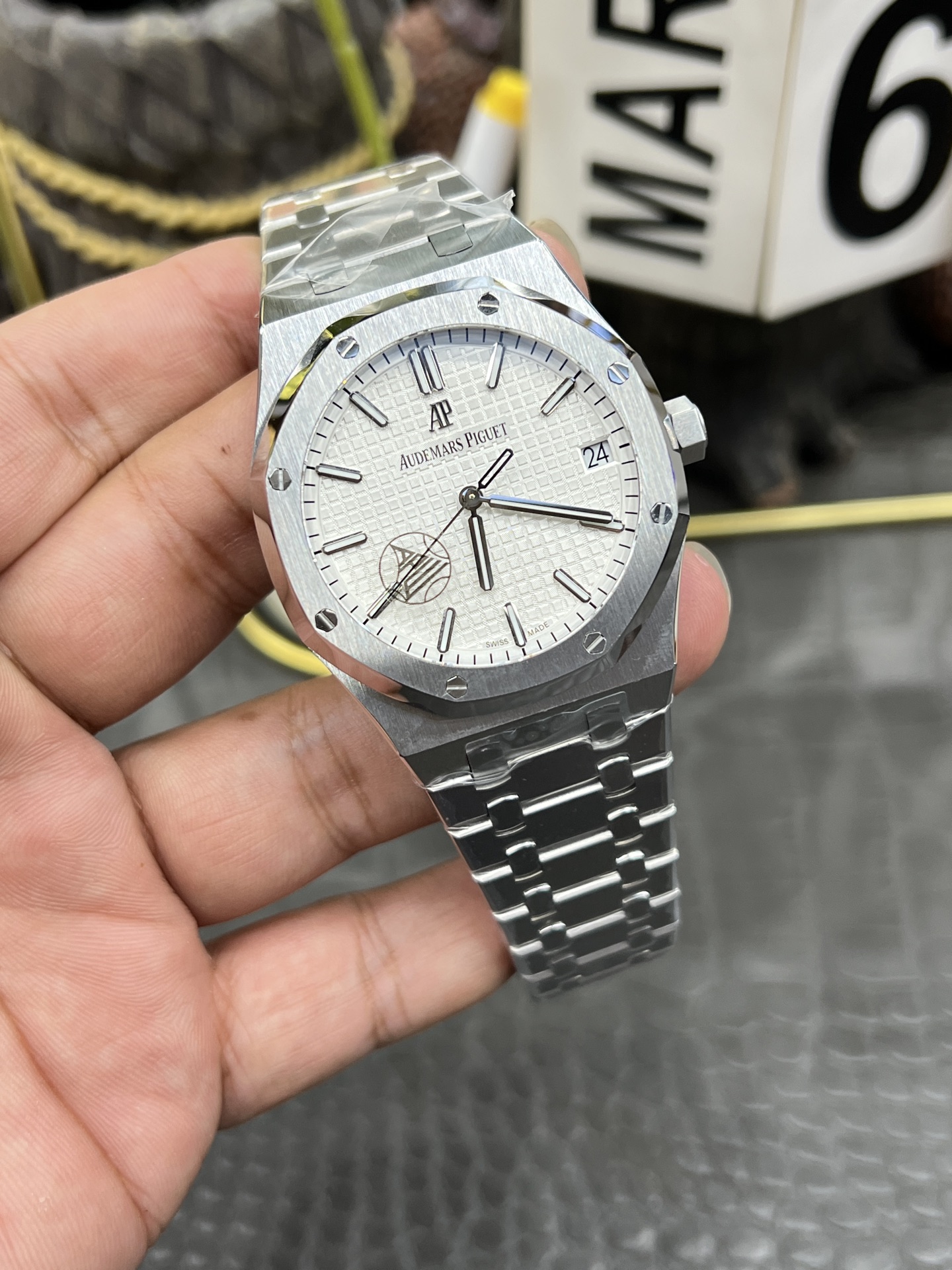 Audemars Piguet Royal Oak 15500 Series Automatic Silver Dial Watch 3 i1753261730652 1090 0 1