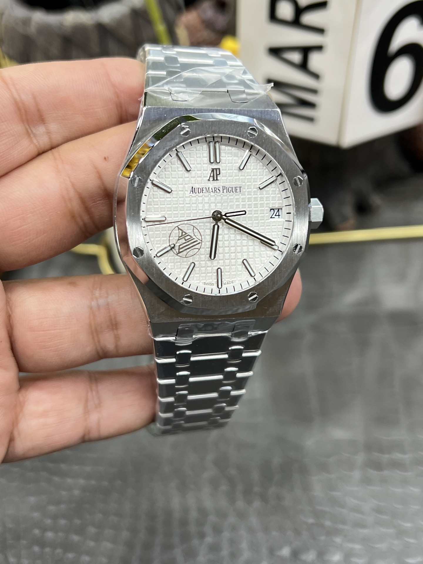 Audemars Piguet Royal Oak 15500 Series Automatic Silver Dial Watch 5 i1753261730764 9307 0 3