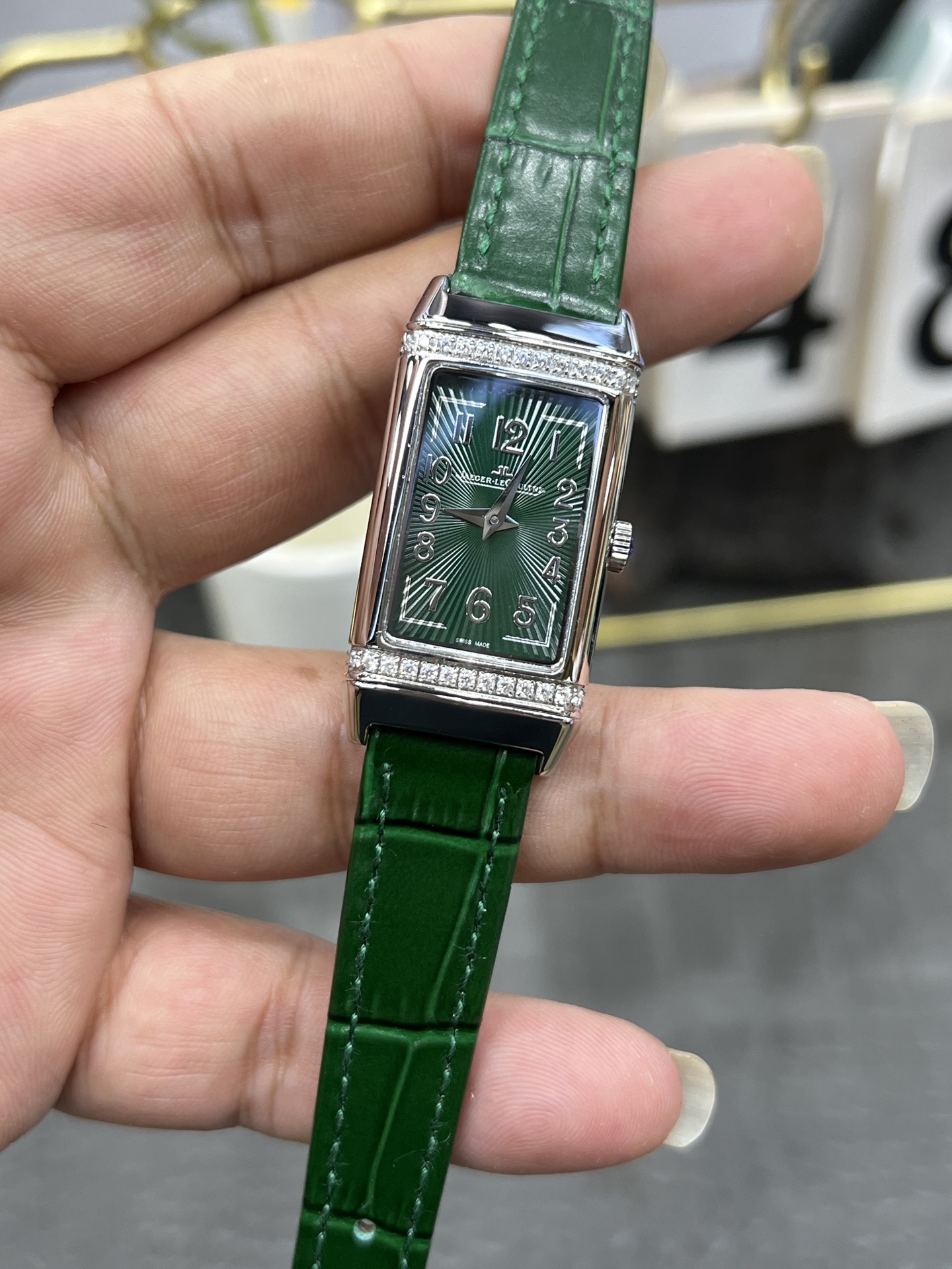 Jaeger-LeCoultre Reverso Quartz Ladies Watch Green Leather Strap 23mm x 34mm 3 i1754227881105 7571 0 2