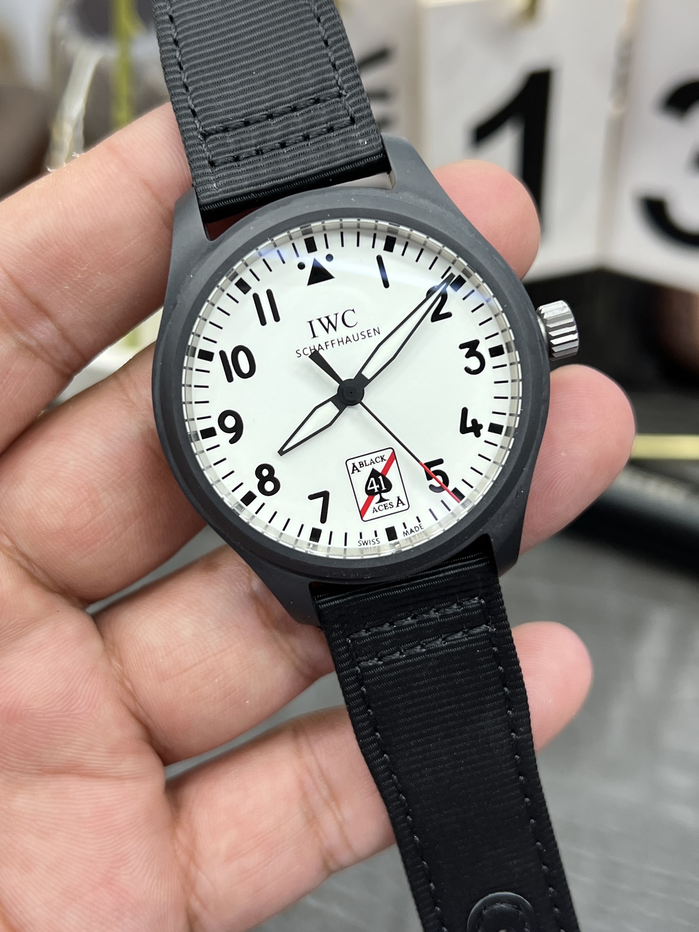 IWC 파일럿 에이스 오브 스페이드 세라믹 시계 이미지 2