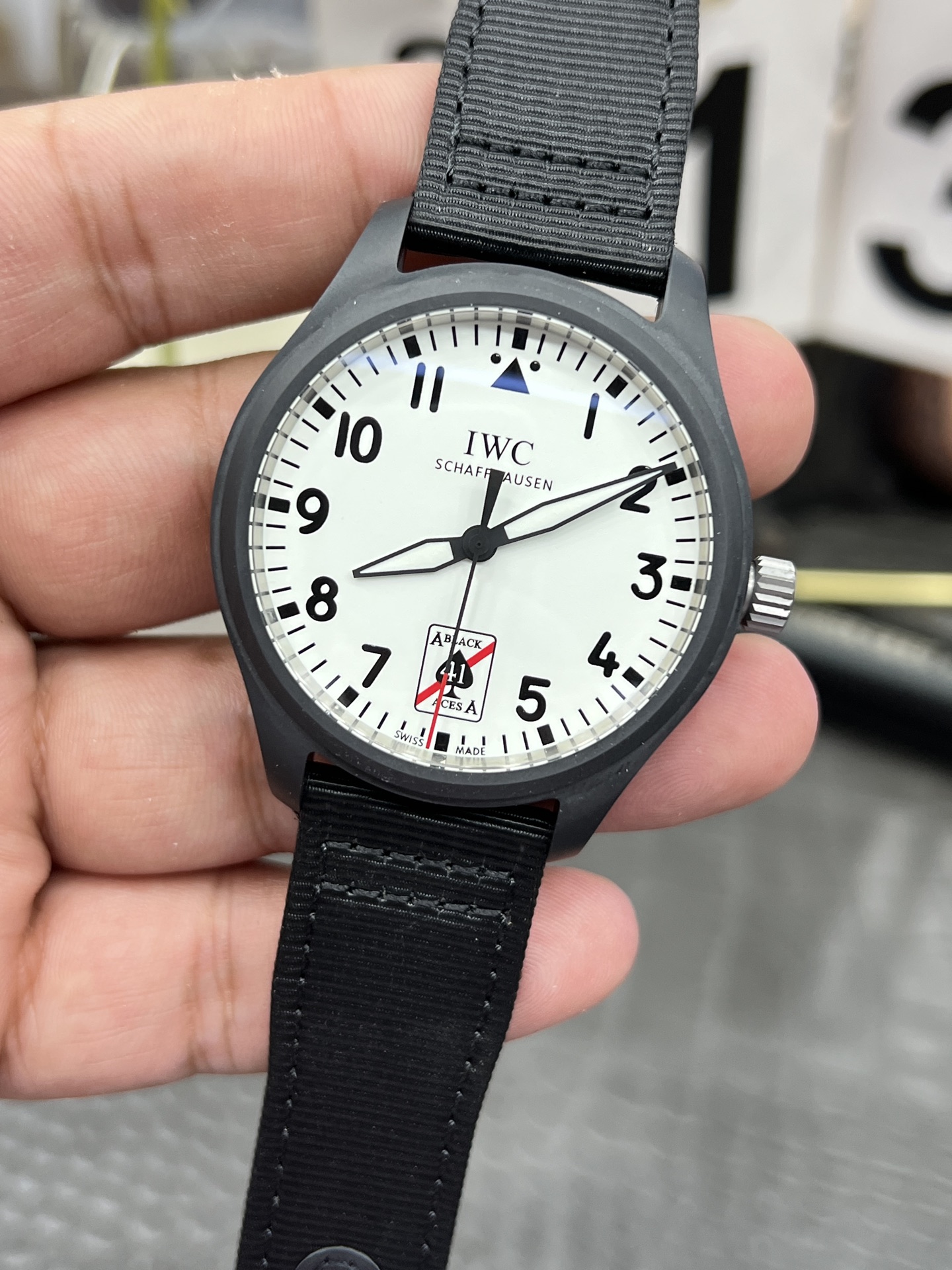 IWC 파일럿 에이스 오브 스페이드 세라믹 시계 이미지 3