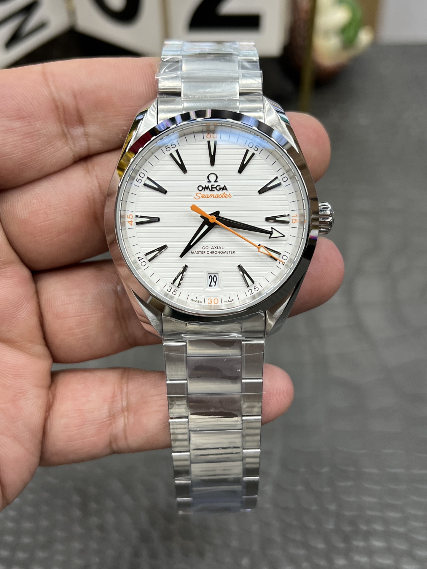 오메가 씨마스터 아쿠아테라 41.5mm 오렌지 남성 자동 기계식 VS공장 시계 레플리카 44631